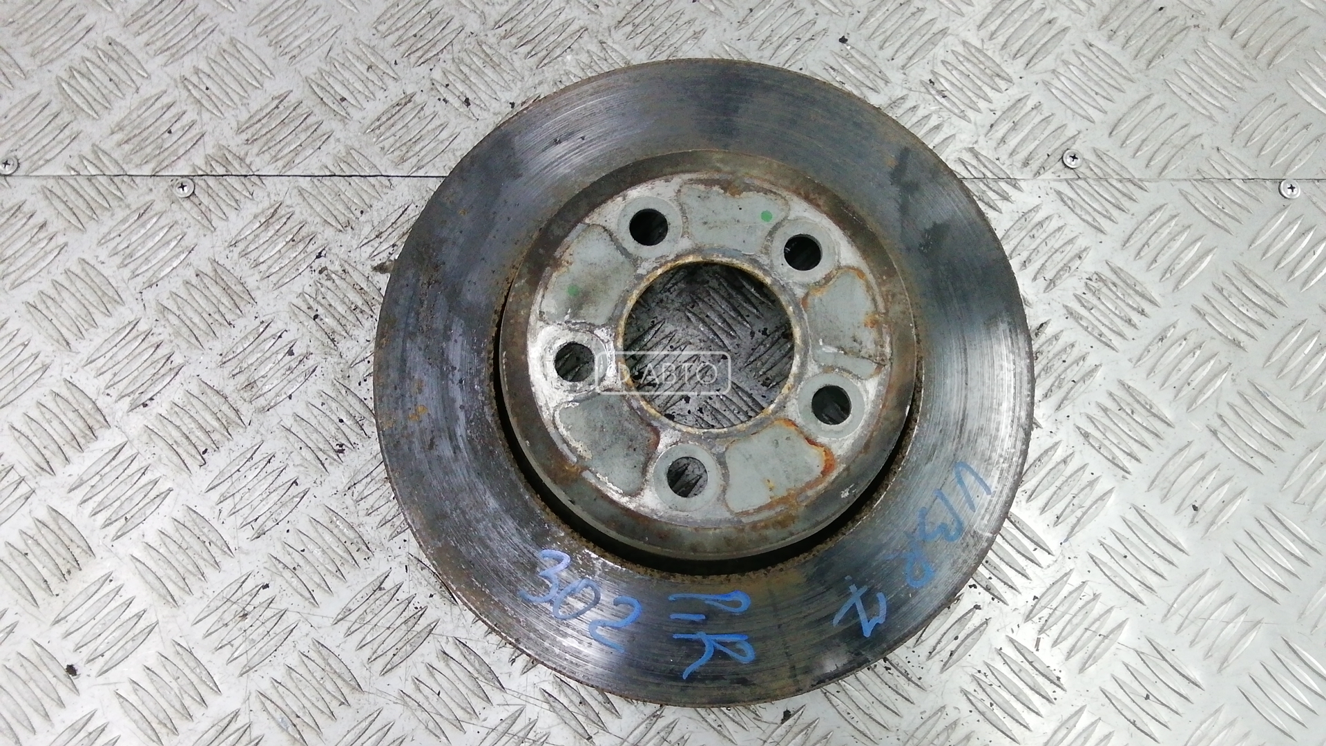 Диск тормозной передний