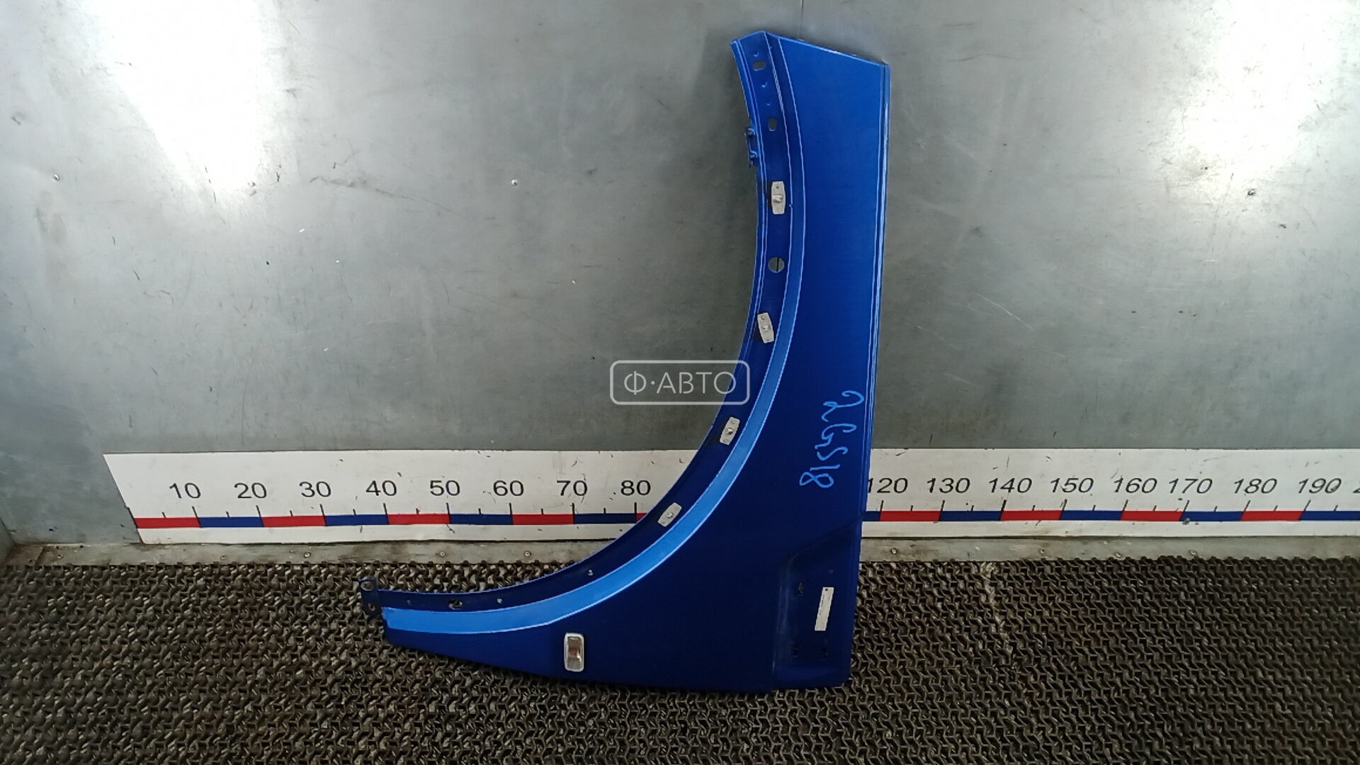 Крыло переднее левое