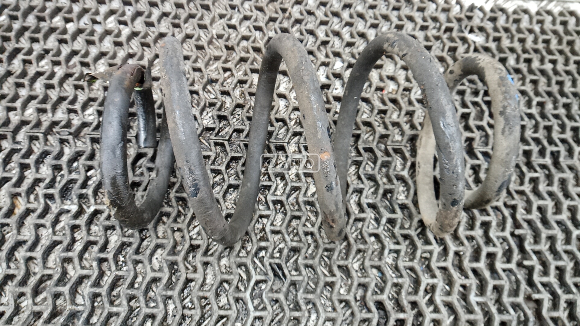 Пружина задняя