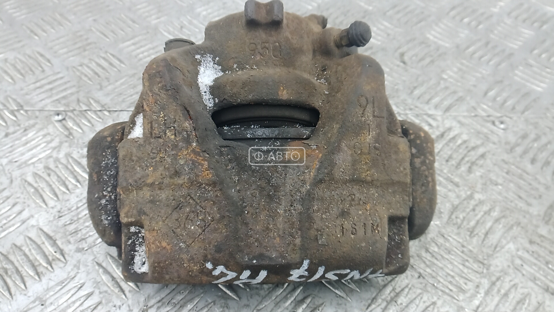 Суппорт тормозной передний левый