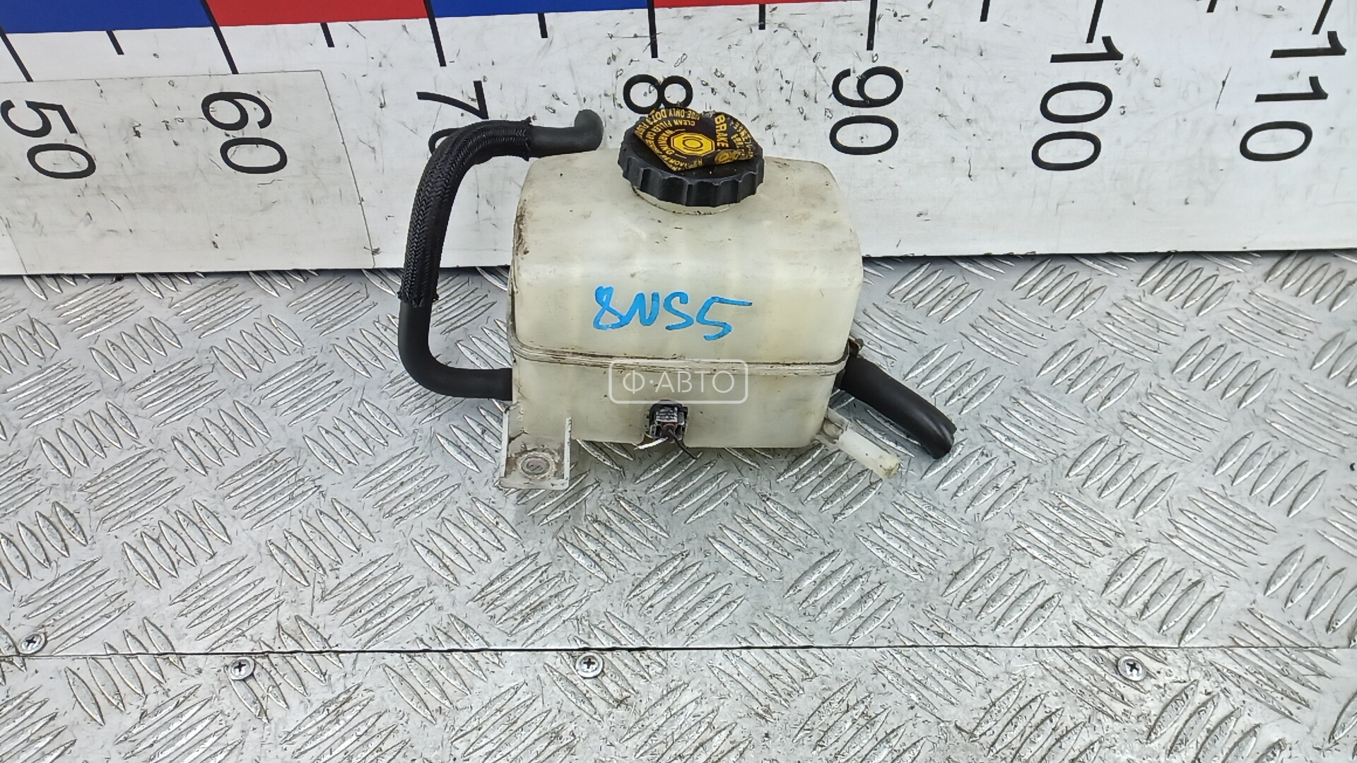 Бачок главного тормозного цилиндра