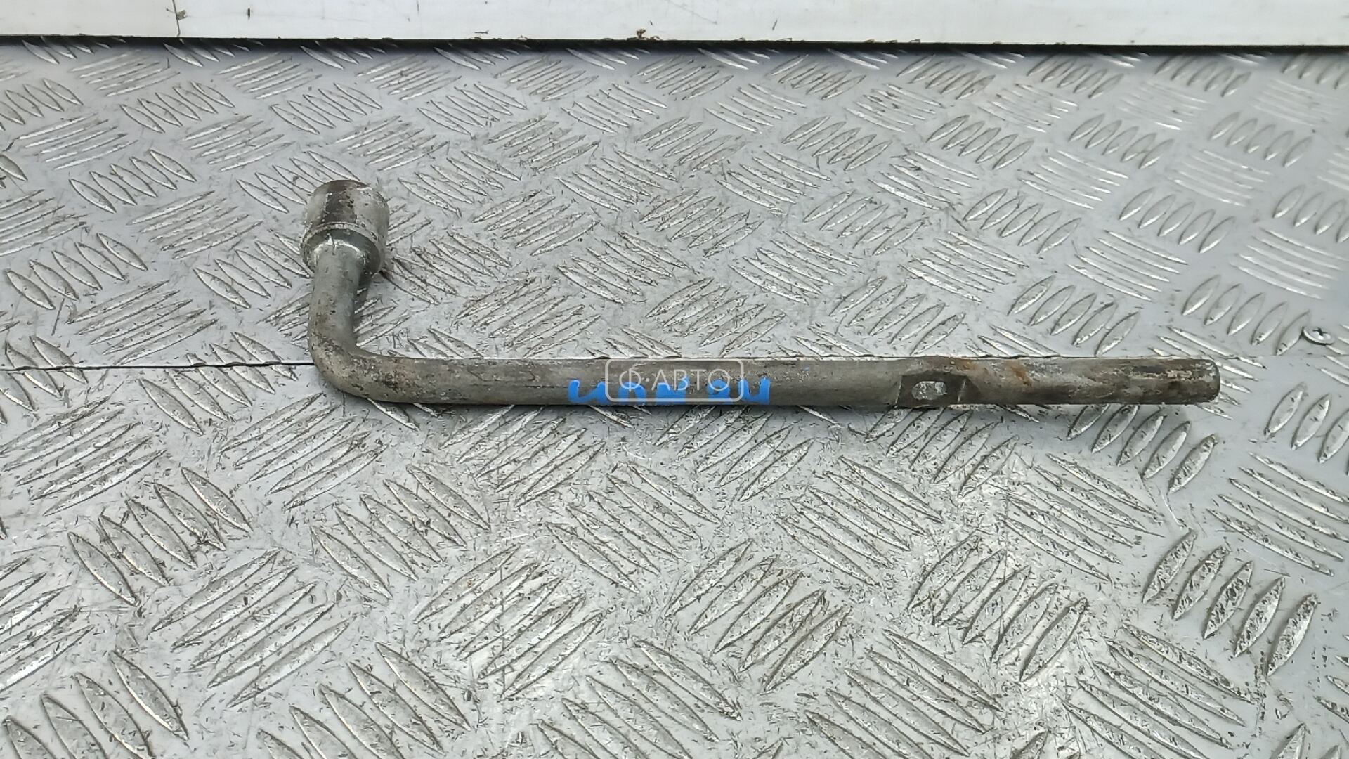 Ключ колесный