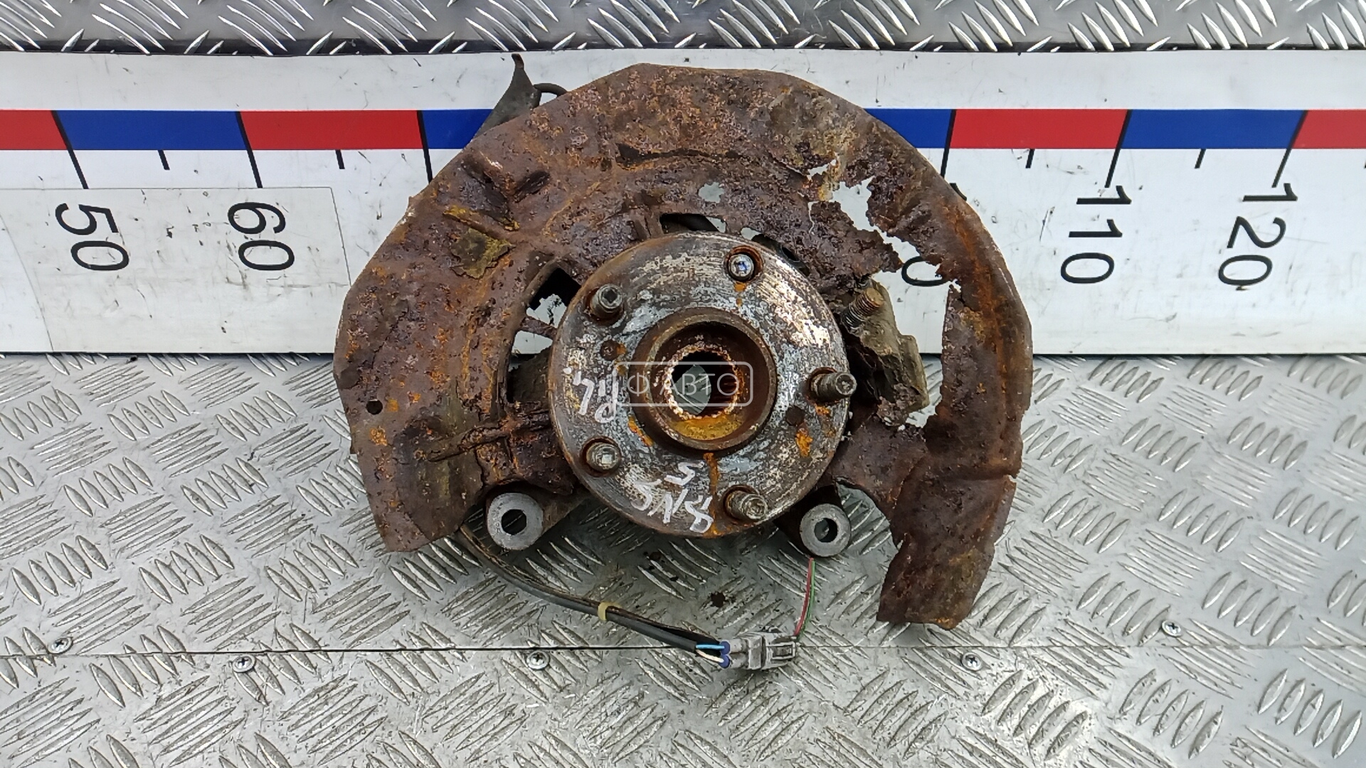 Ступица задняя левая