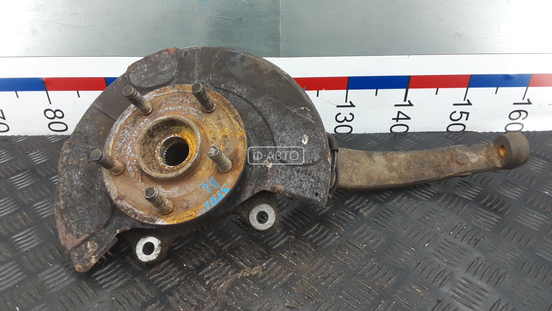 Ступица передняя левая