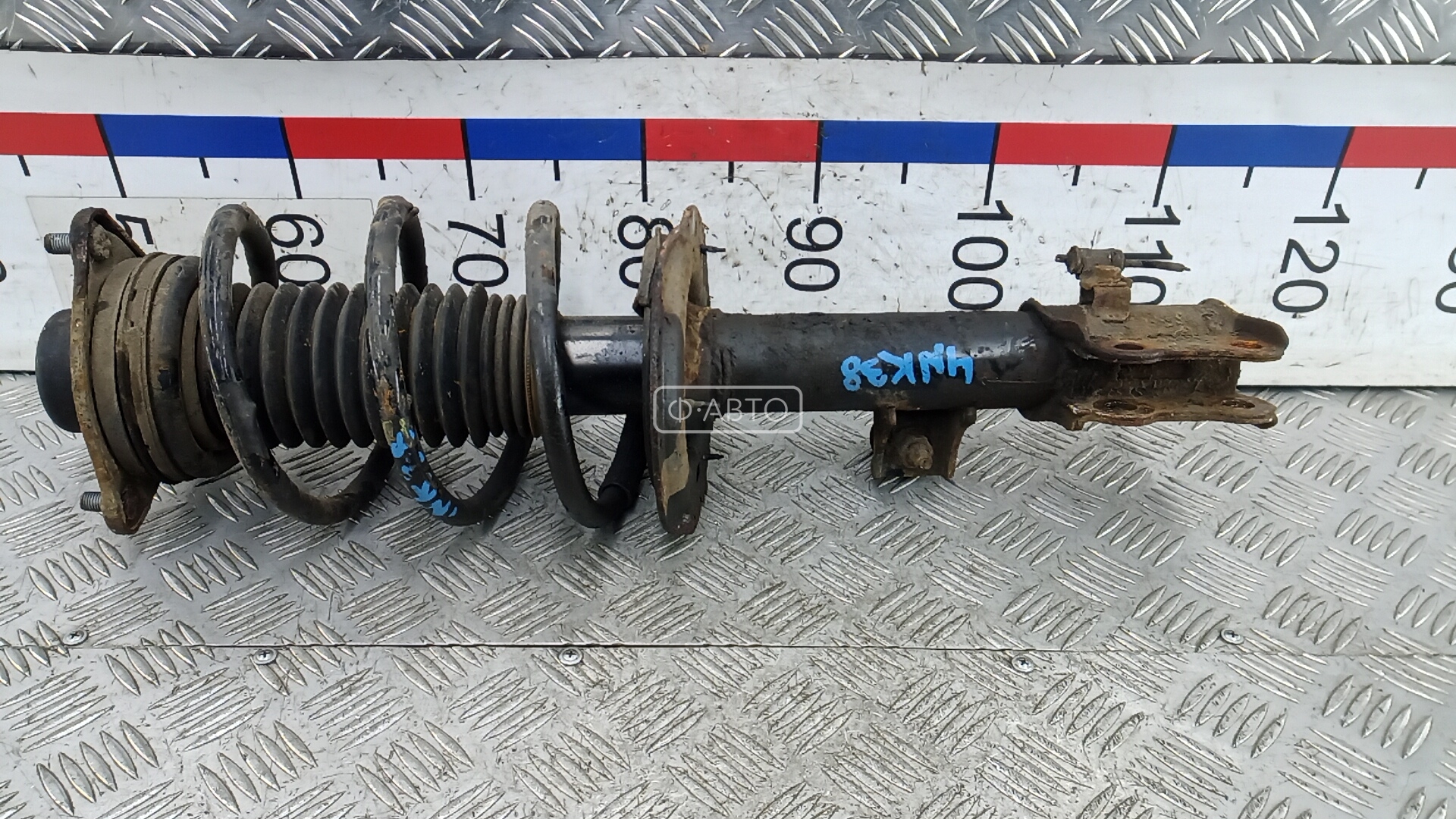 Стойка передняя правая