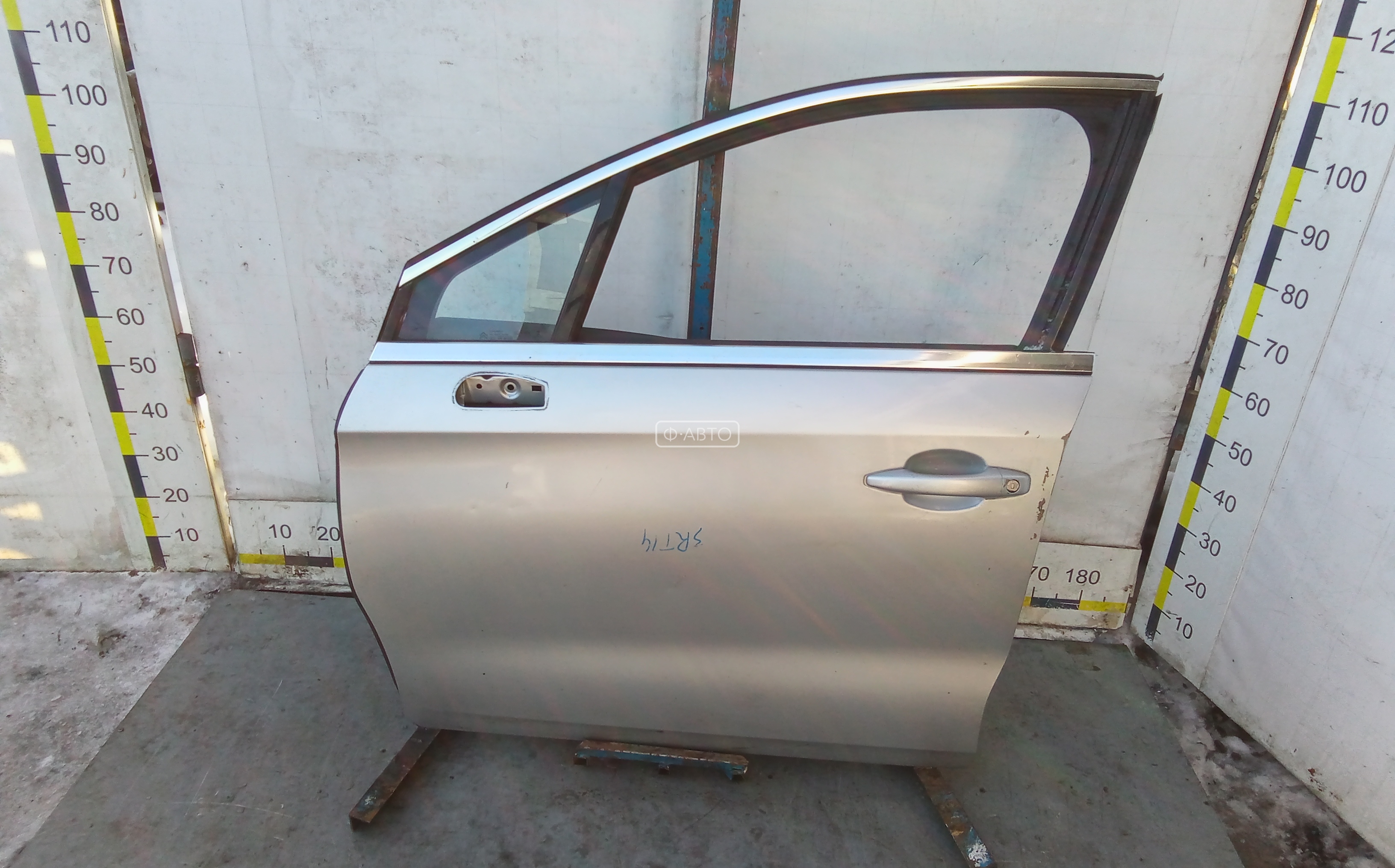 Дверь передняя левая