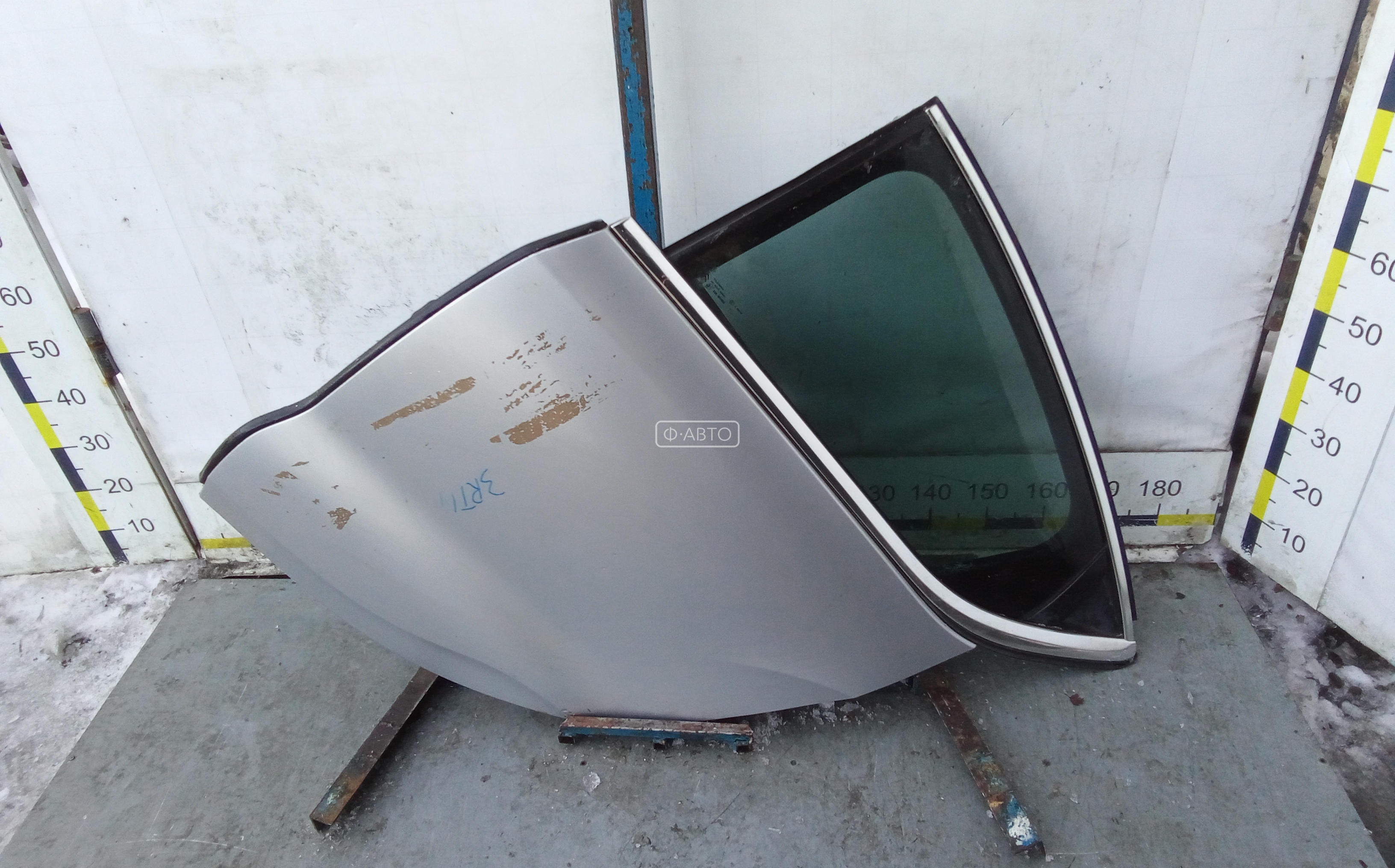 Дверь задняя левая