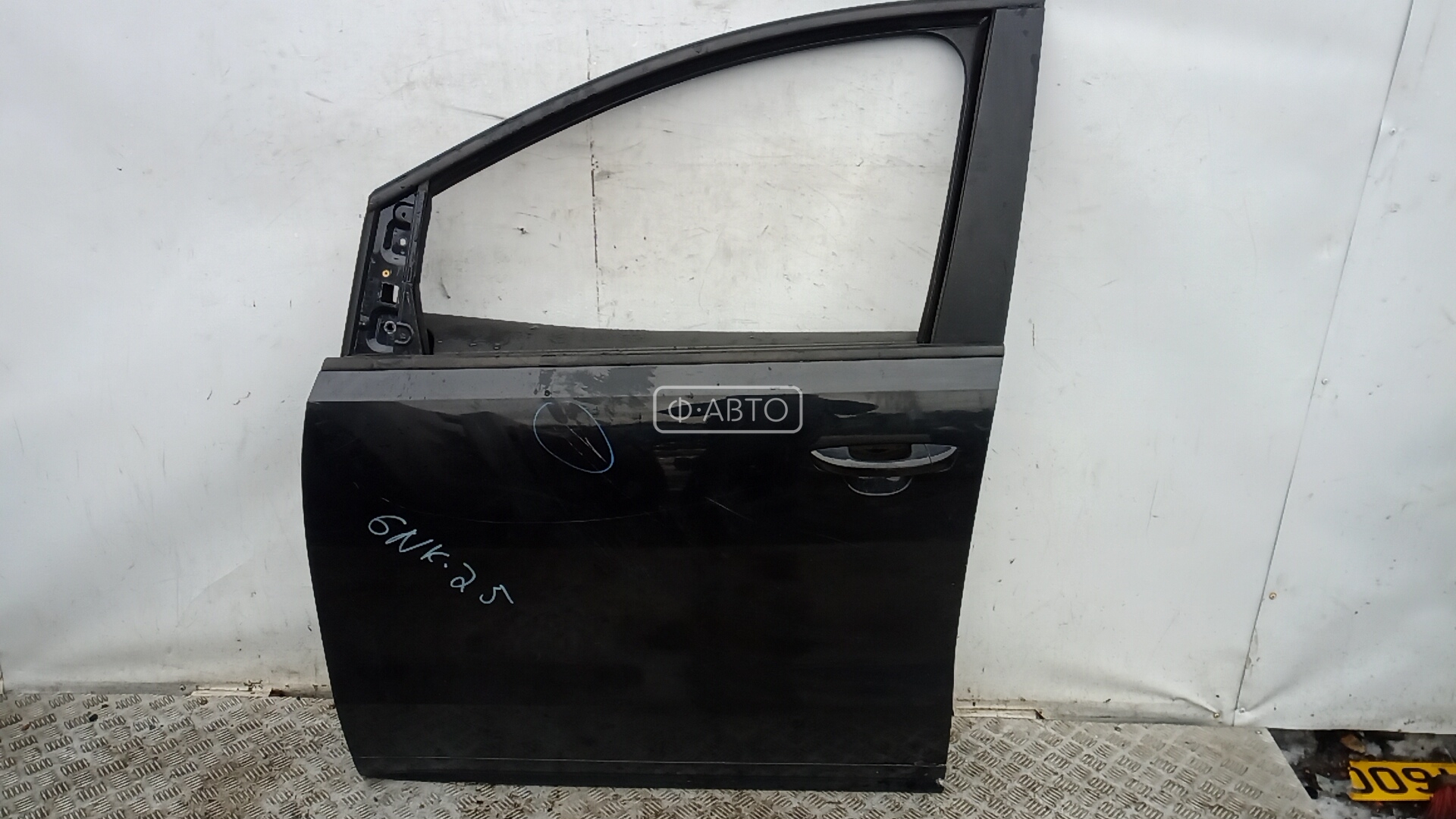 Дверь передняя левая
