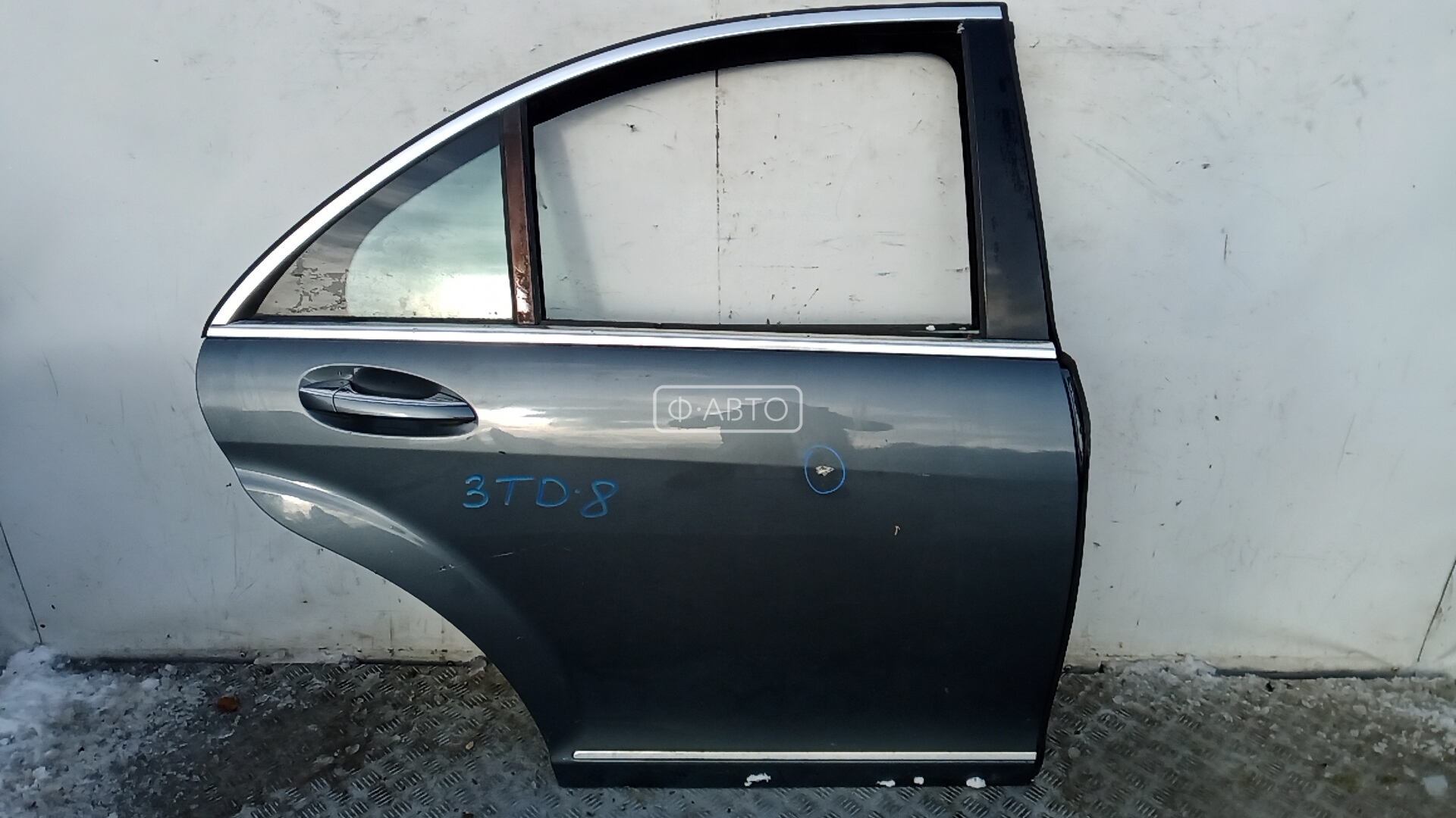 Дверь задняя правая