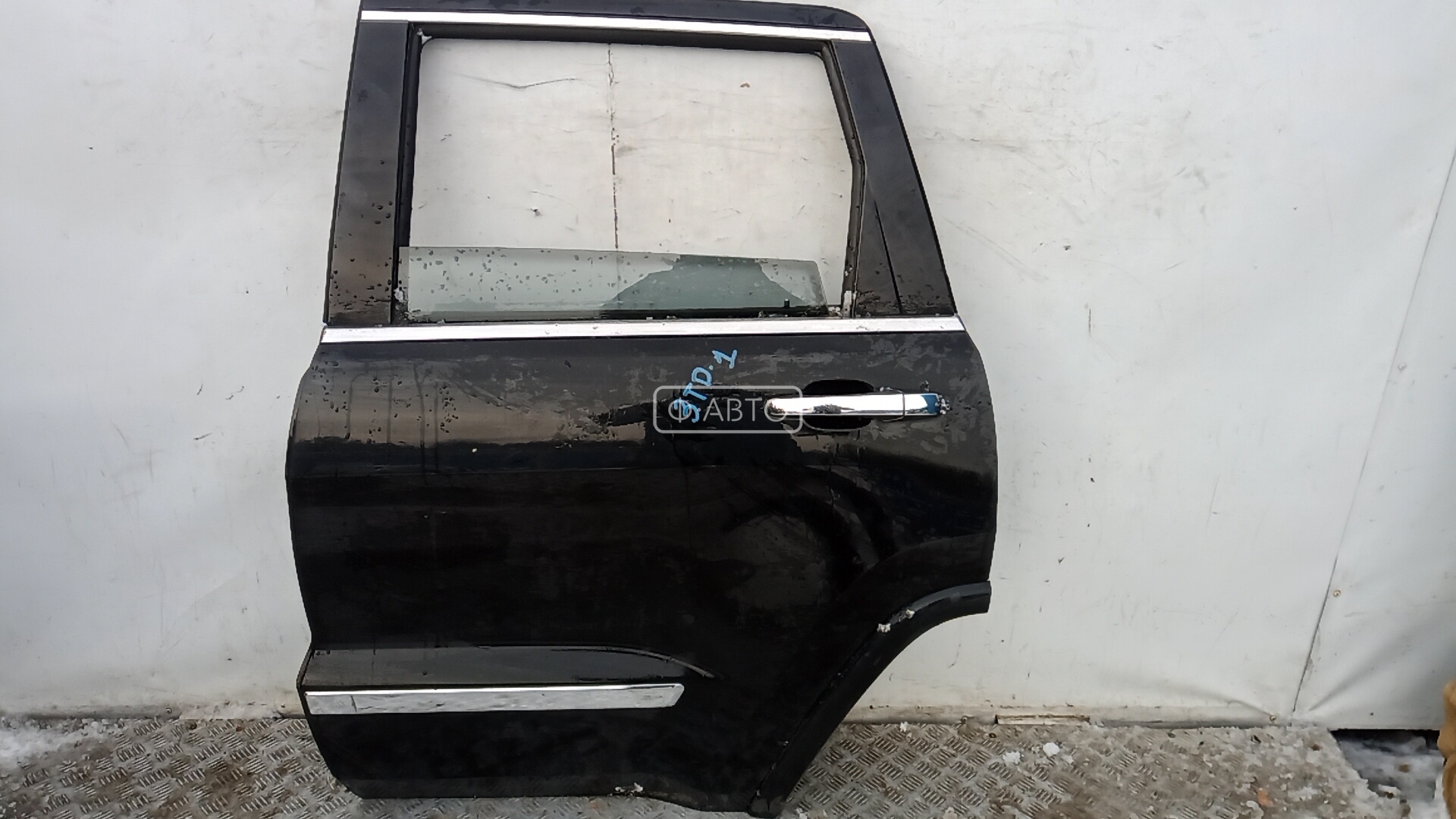 Дверь задняя левая