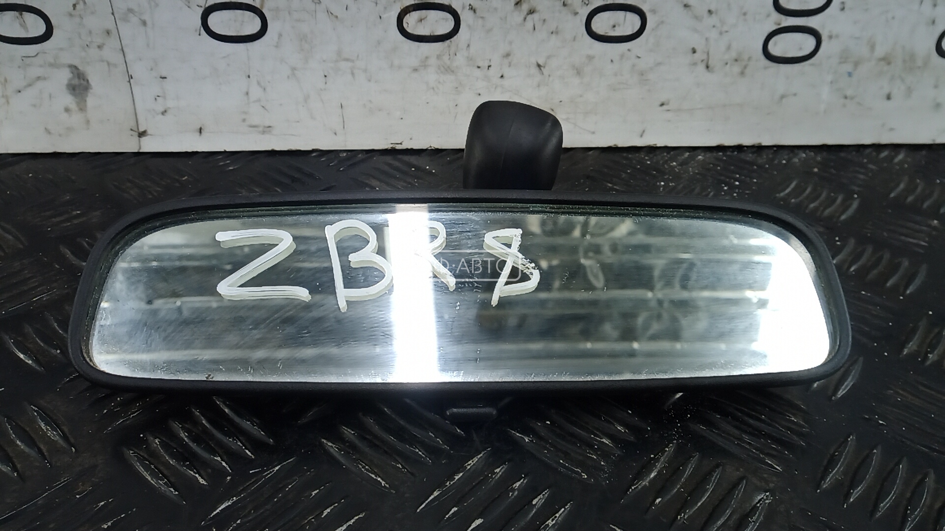 Зеркало салона