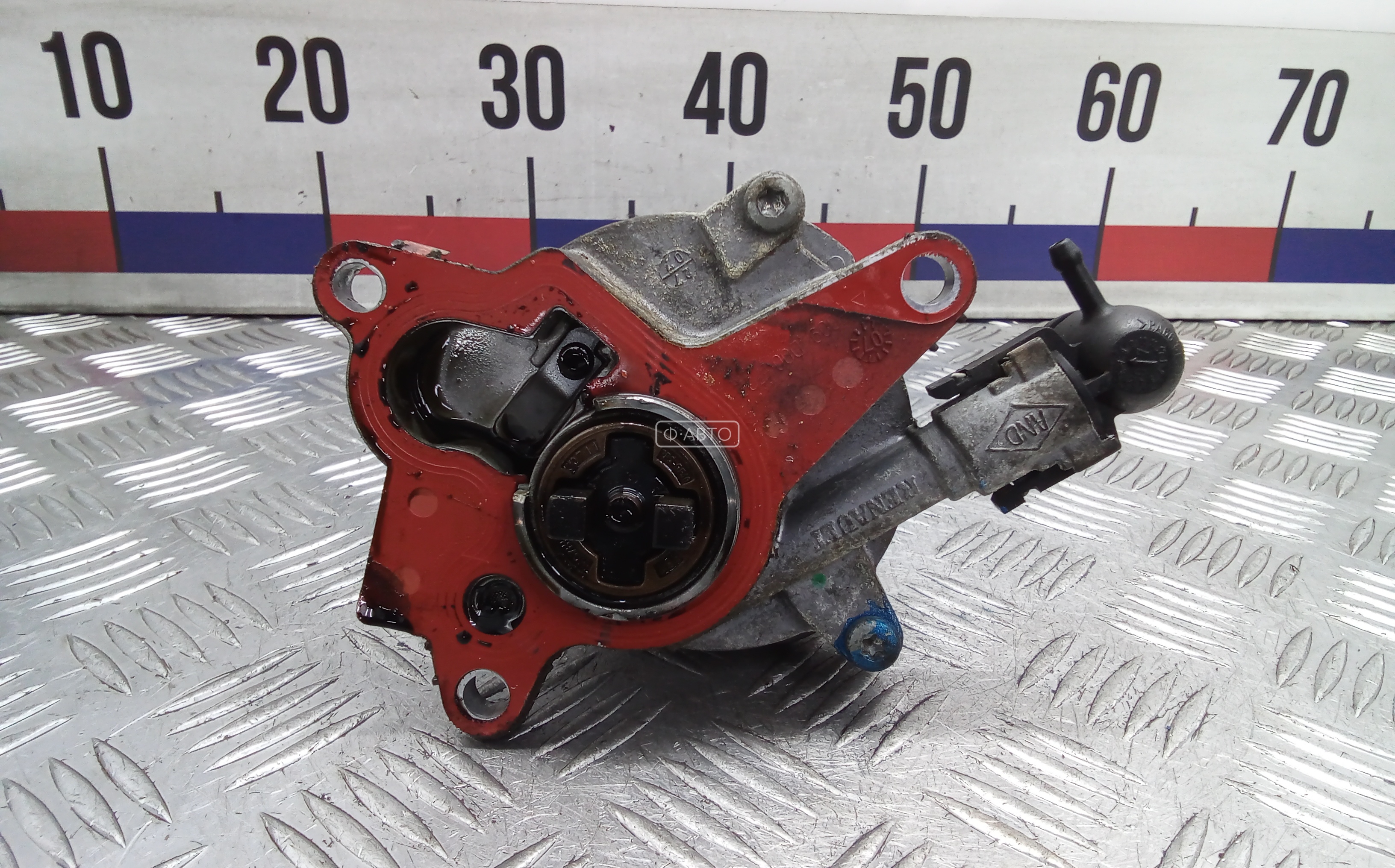 Насос вакуумный