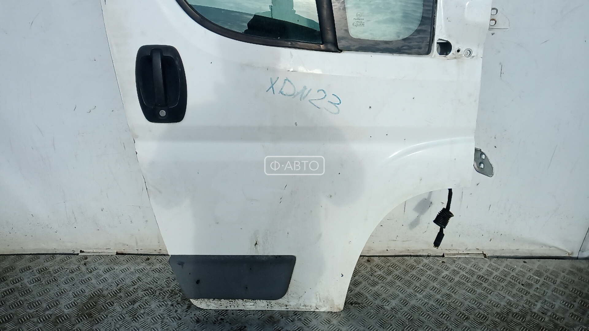 Дверь передняя правая