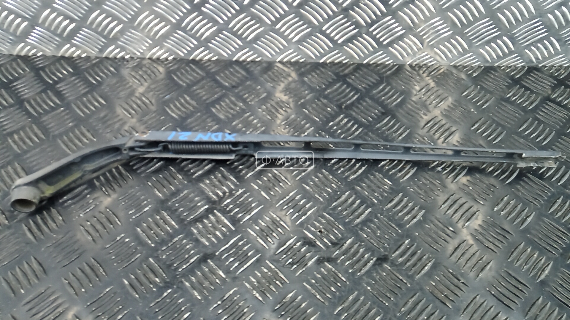 Щеткодержатель лобового стекла