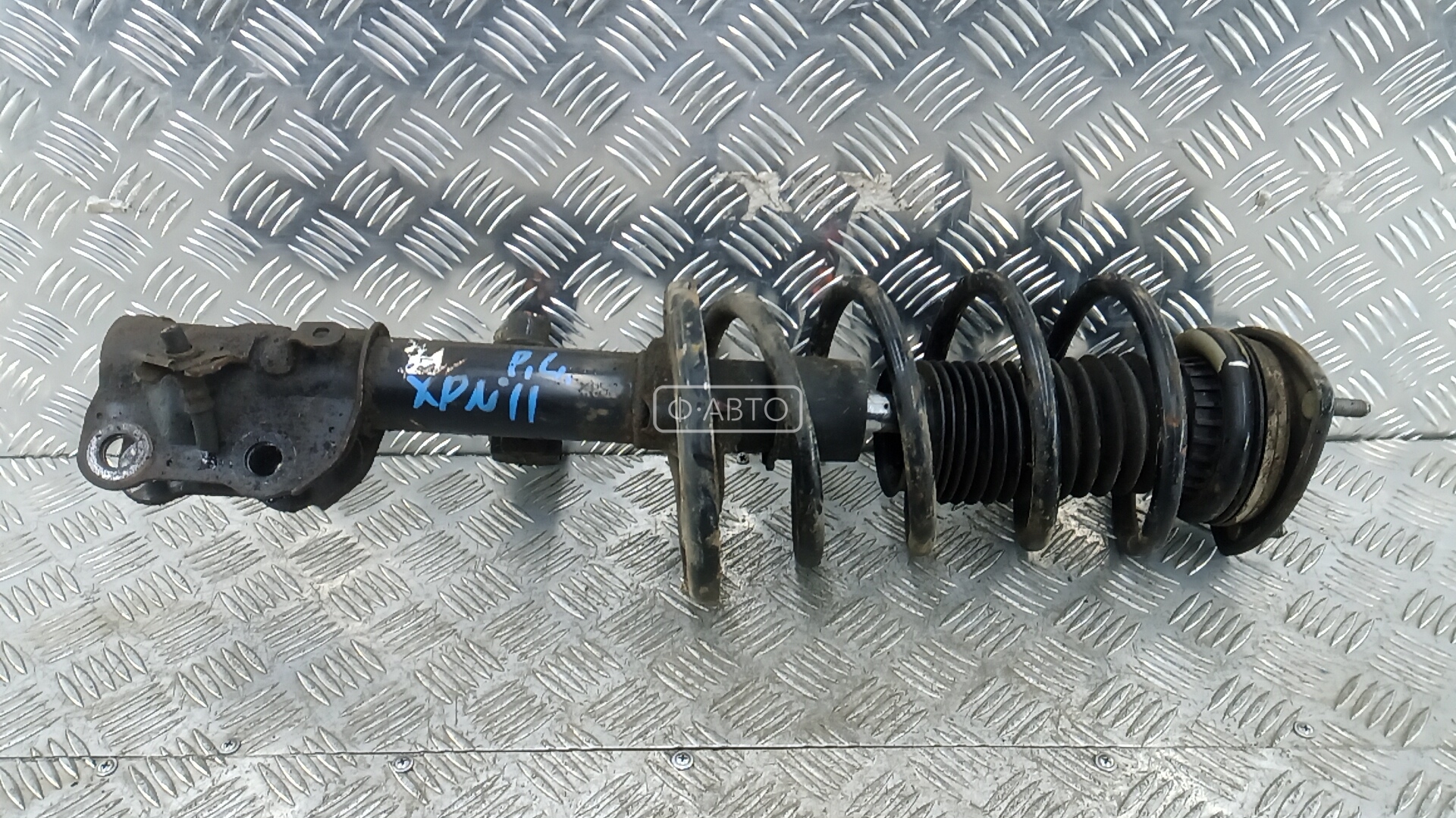 Стойка передняя левая