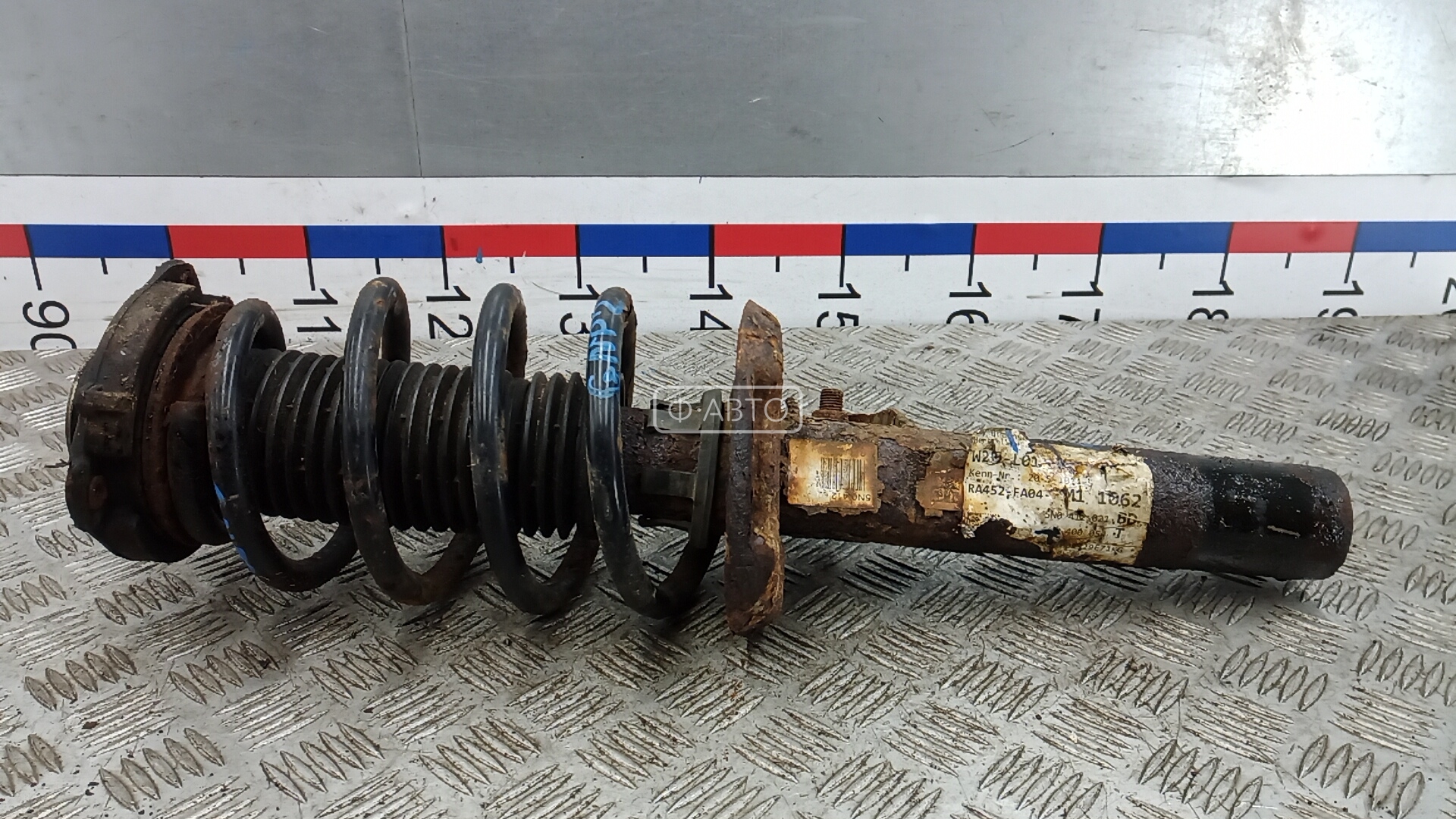 Стойка передняя левая