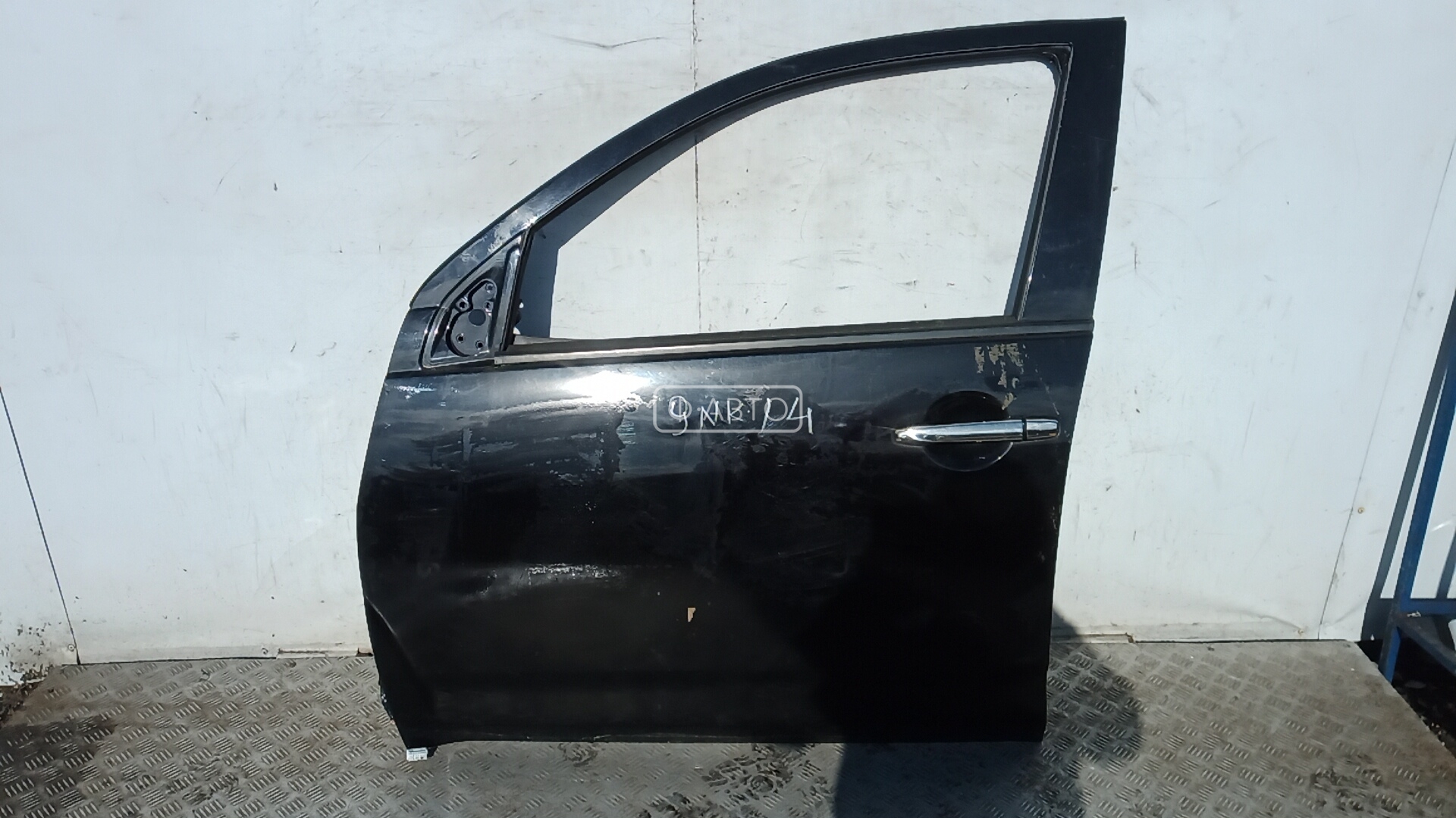 Дверь передняя левая