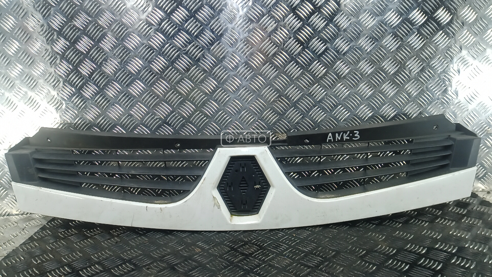 Решетка радиатора