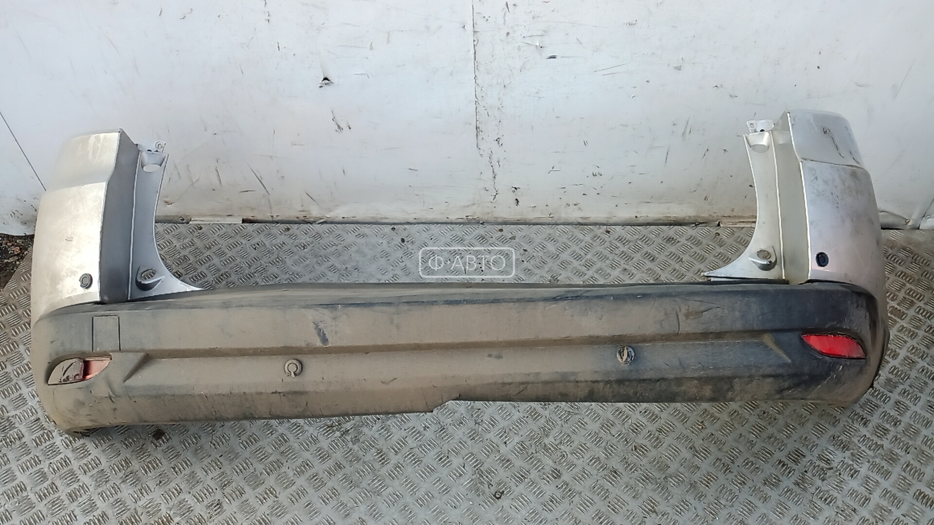 Бампер задний