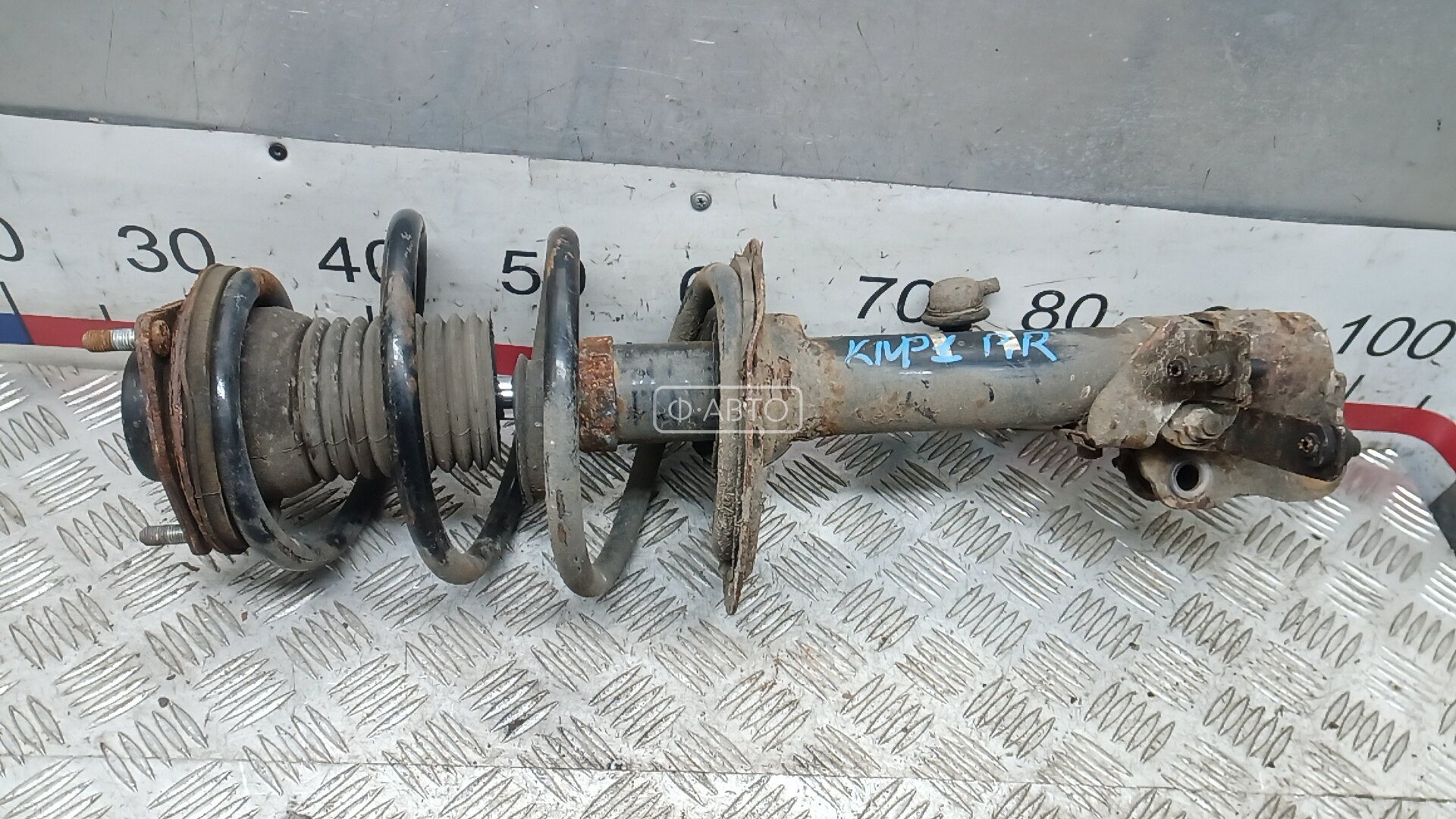 Стойка передняя правая