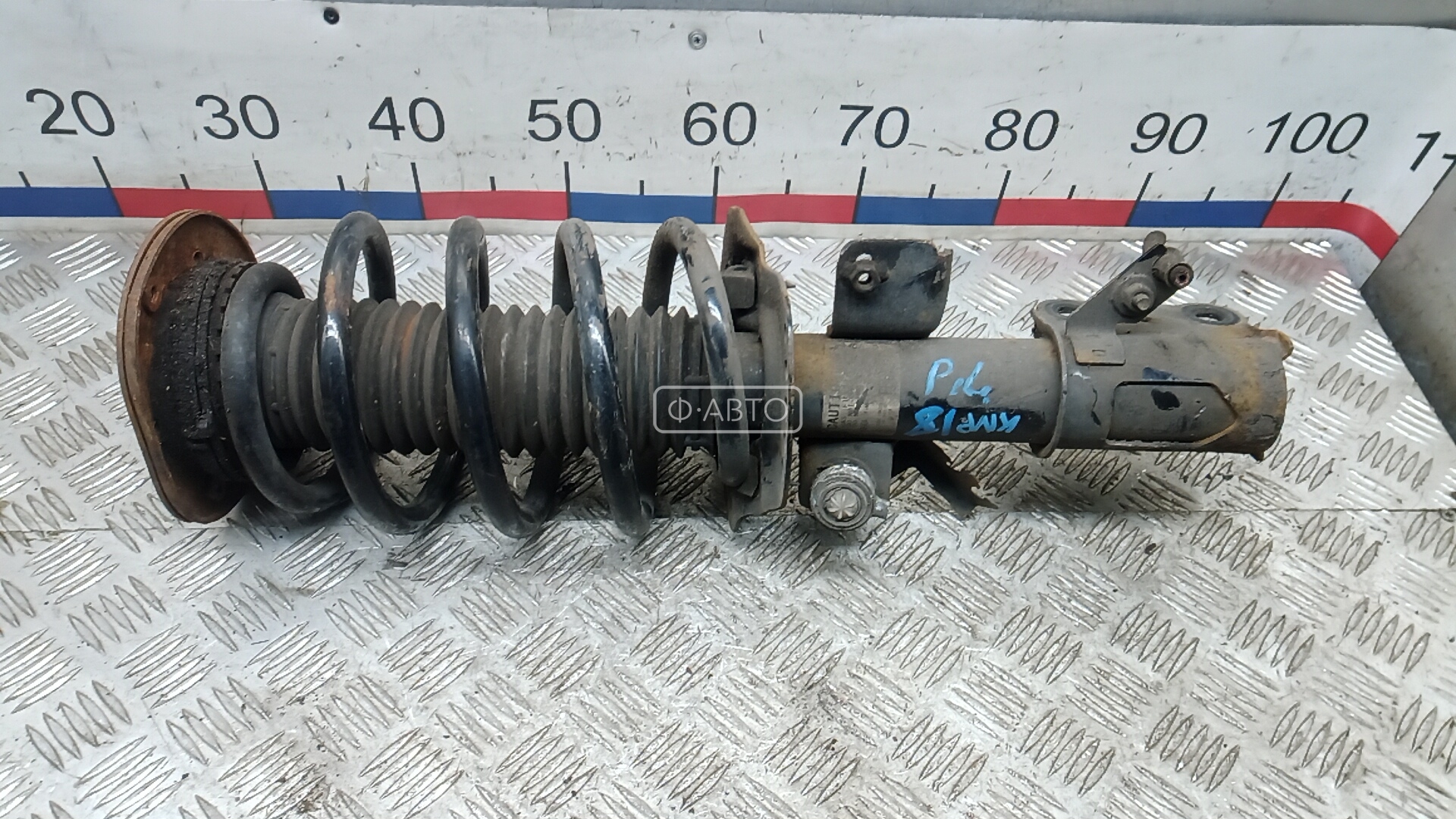 Стойка передняя левая