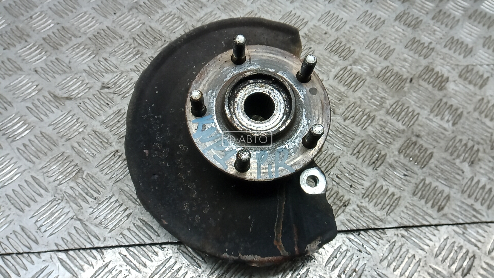 Ступица передняя правая