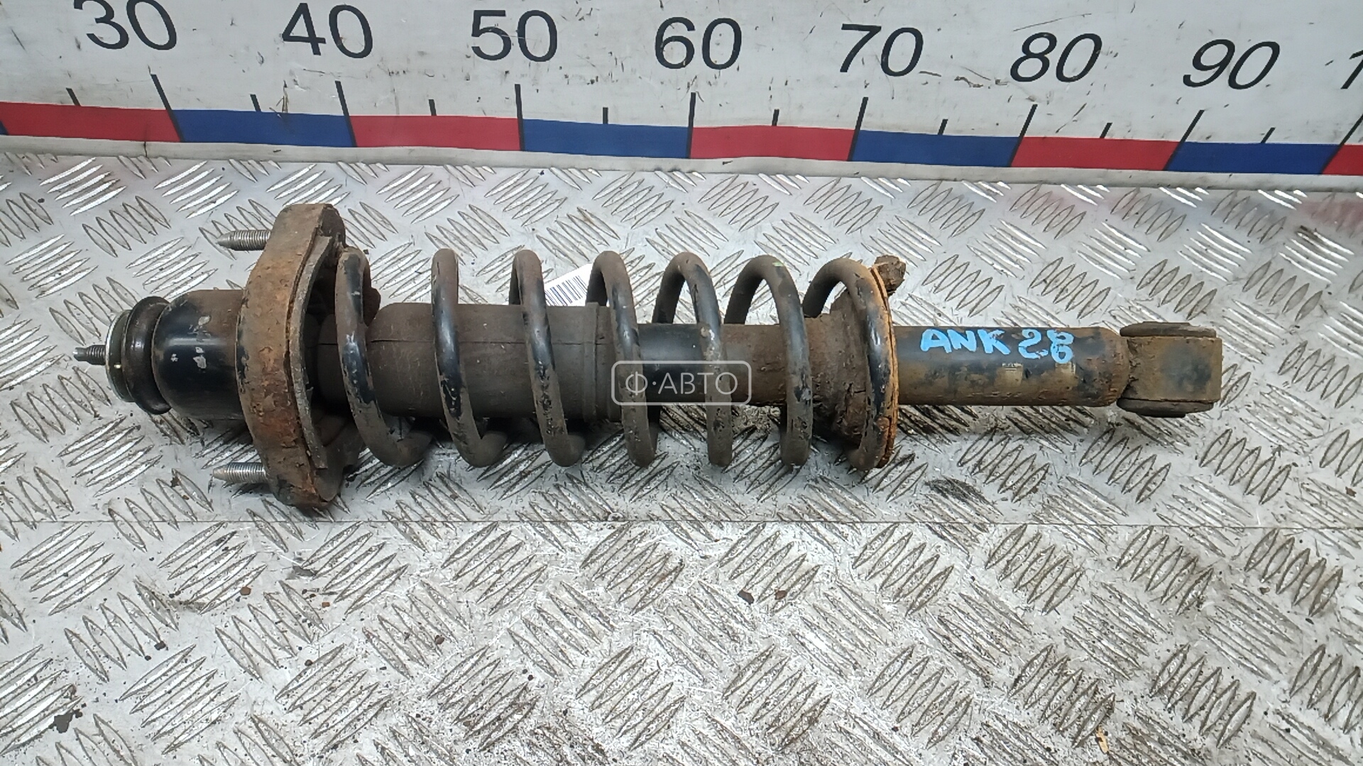 Стойка задняя левая