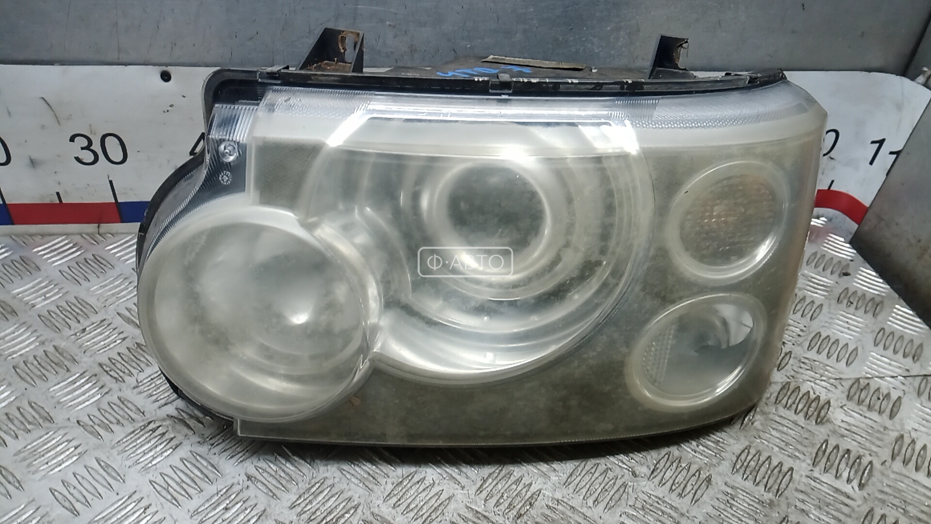 Фара левая