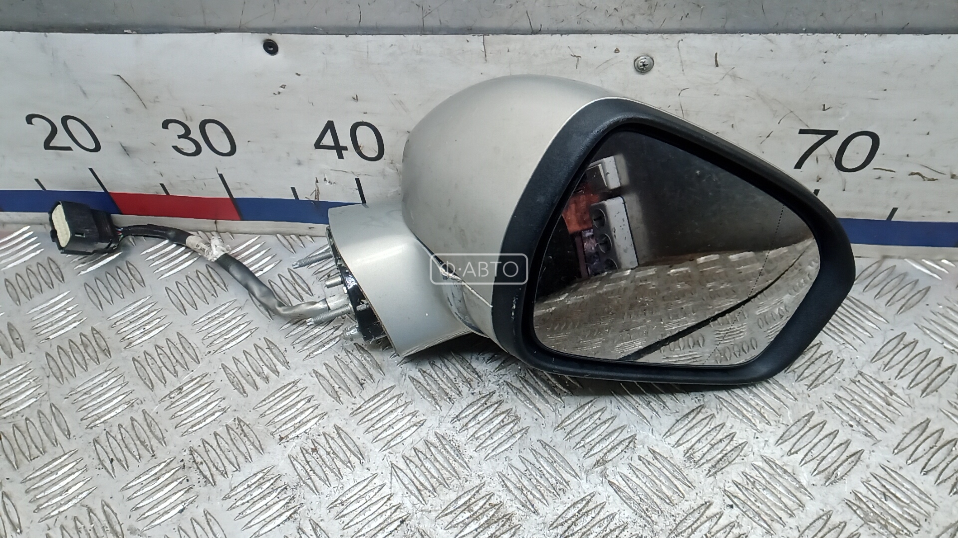 Зеркало наружное правое