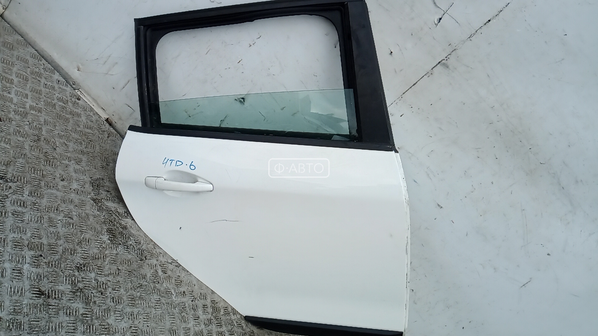 Дверь задняя правая