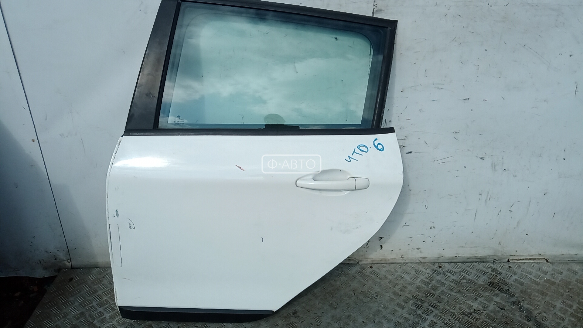 Дверь задняя левая