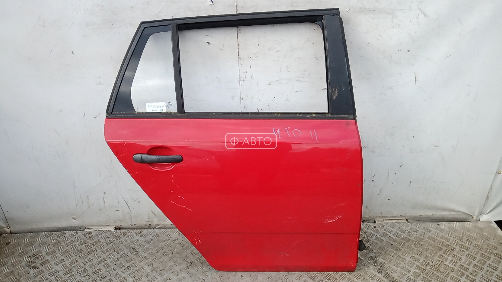 Дверь задняя правая