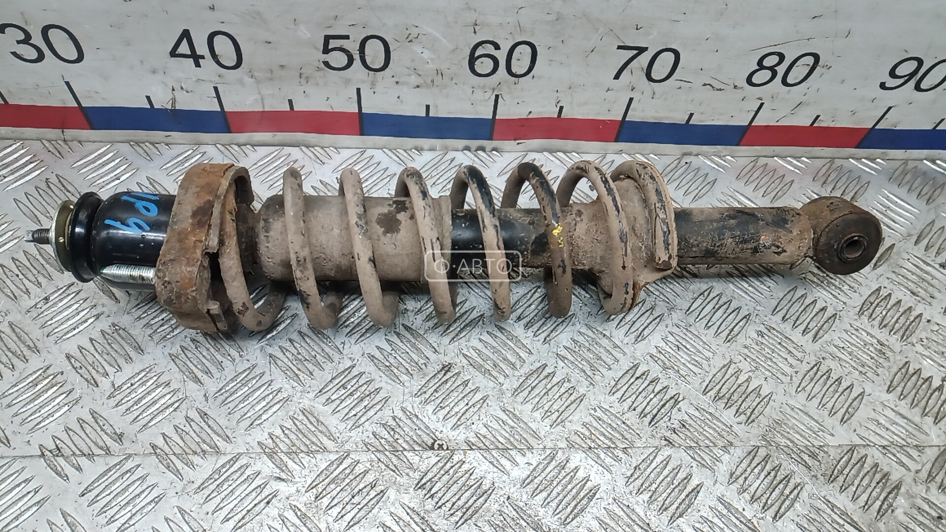 Стойка задняя левая