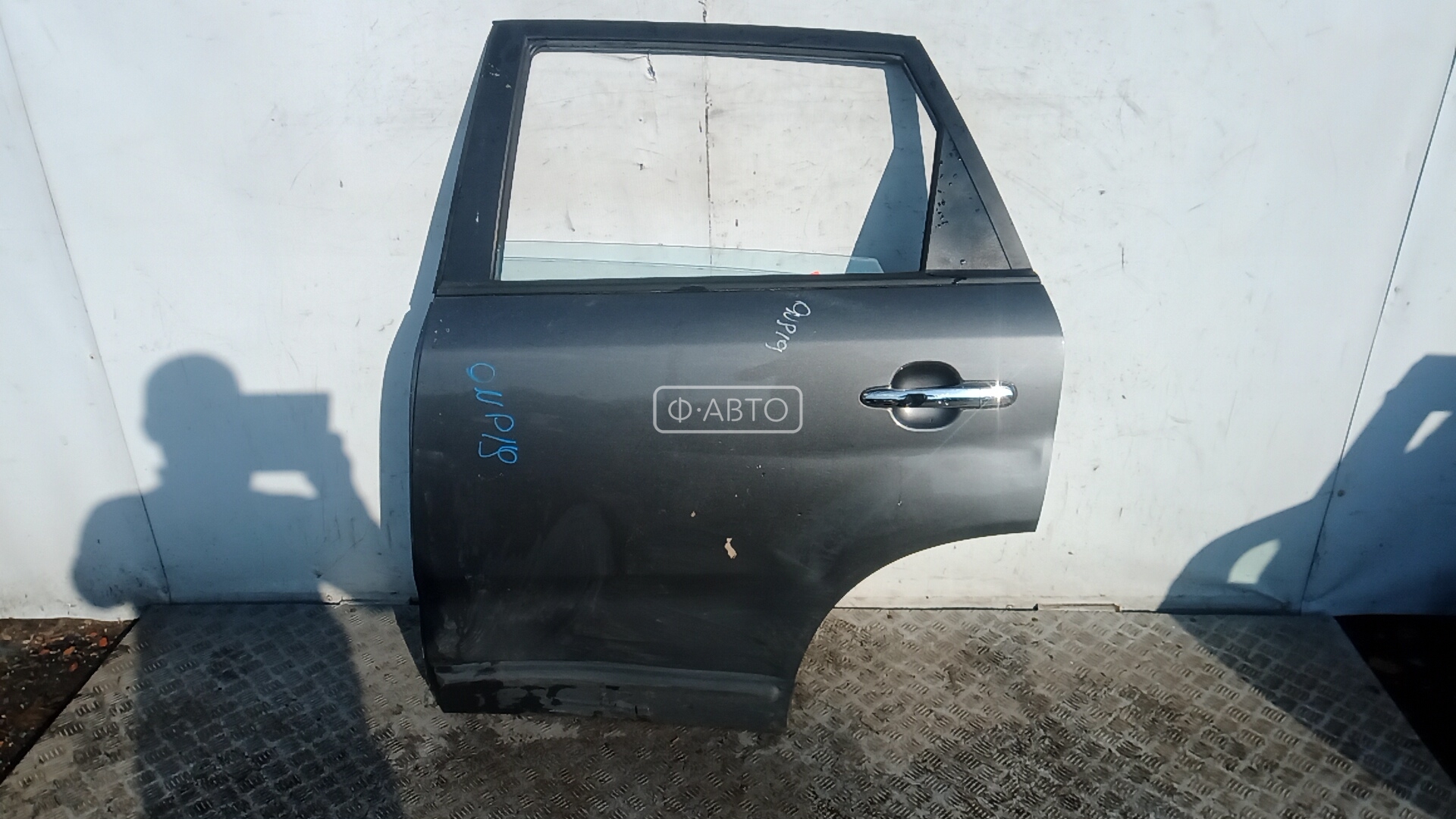 Дверь задняя левая