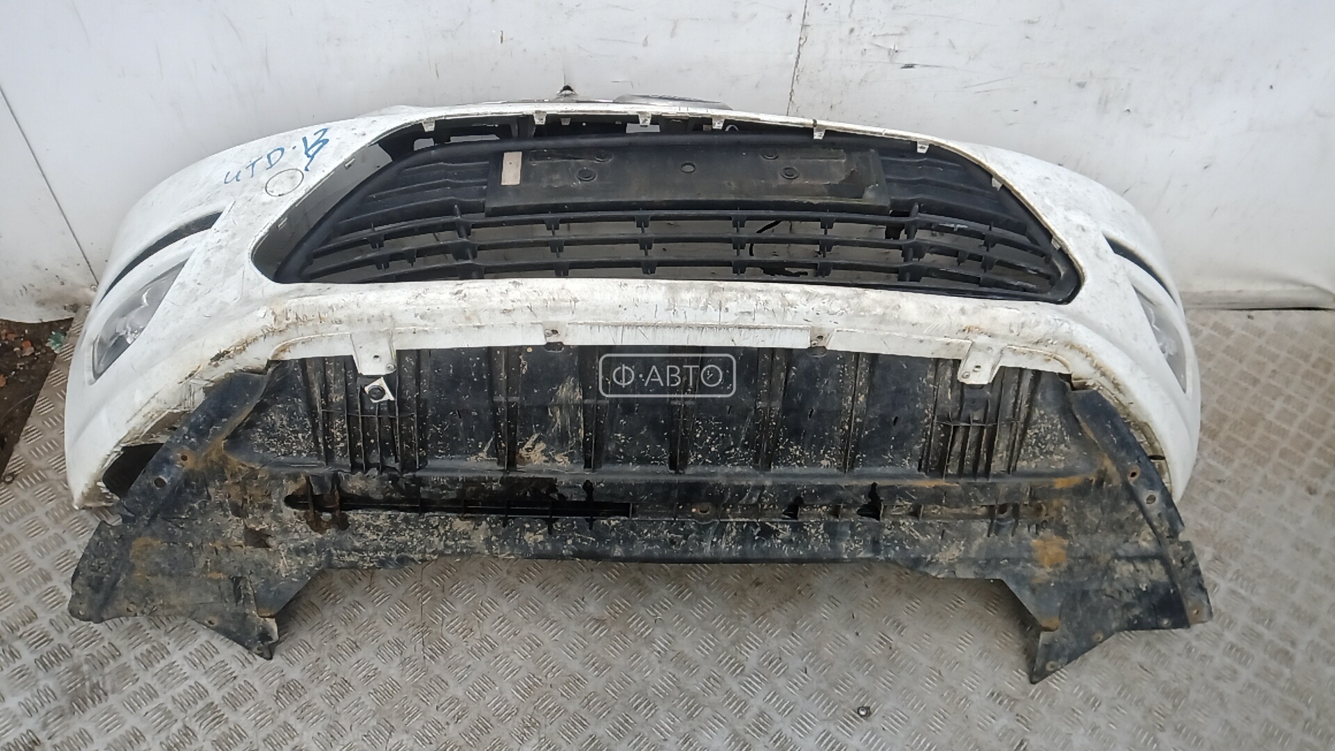 Бампер передний