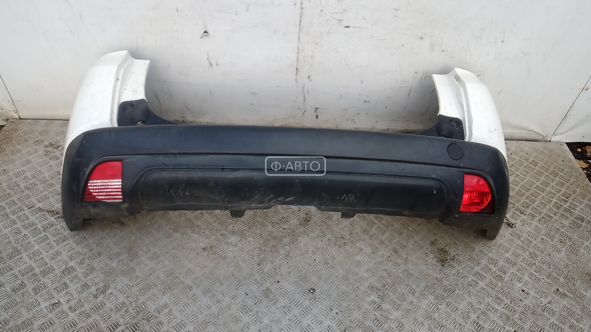 Бампер задний
