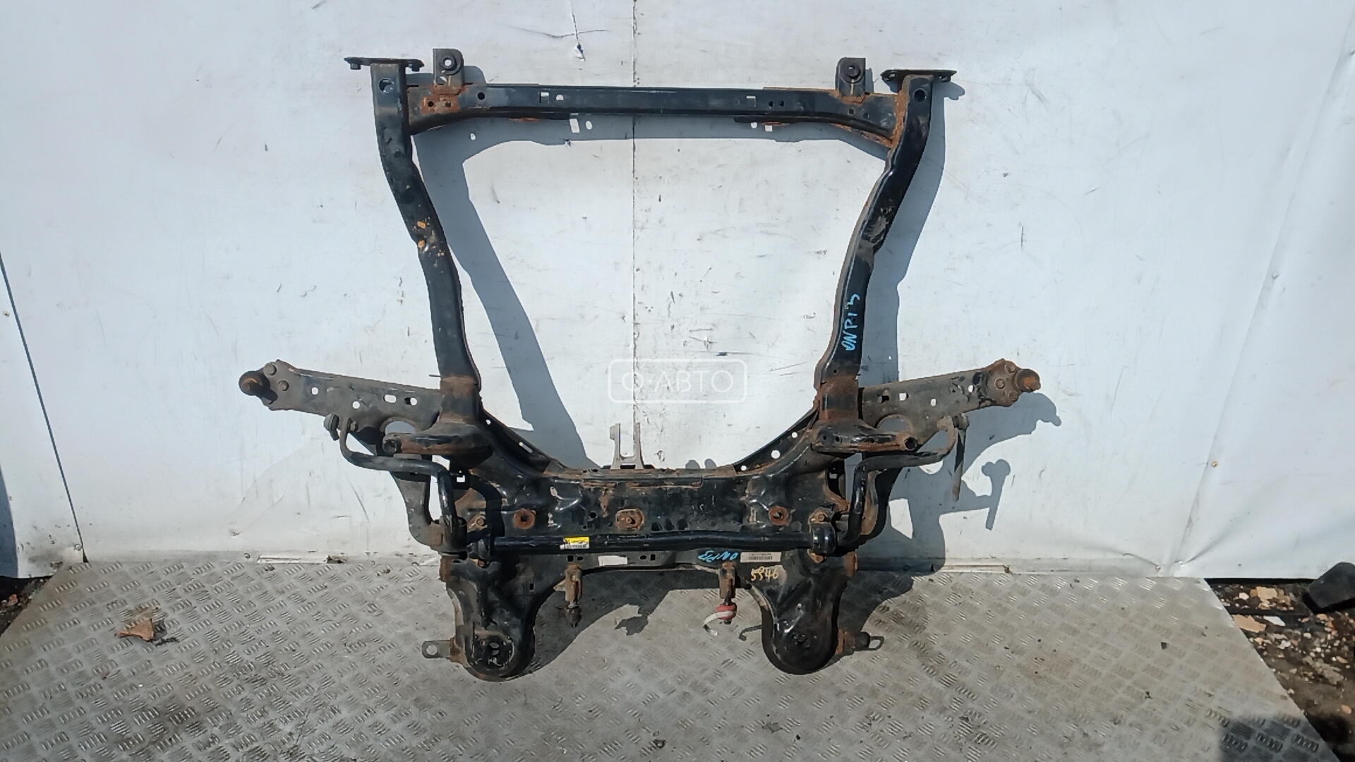 Балка подвески передняя