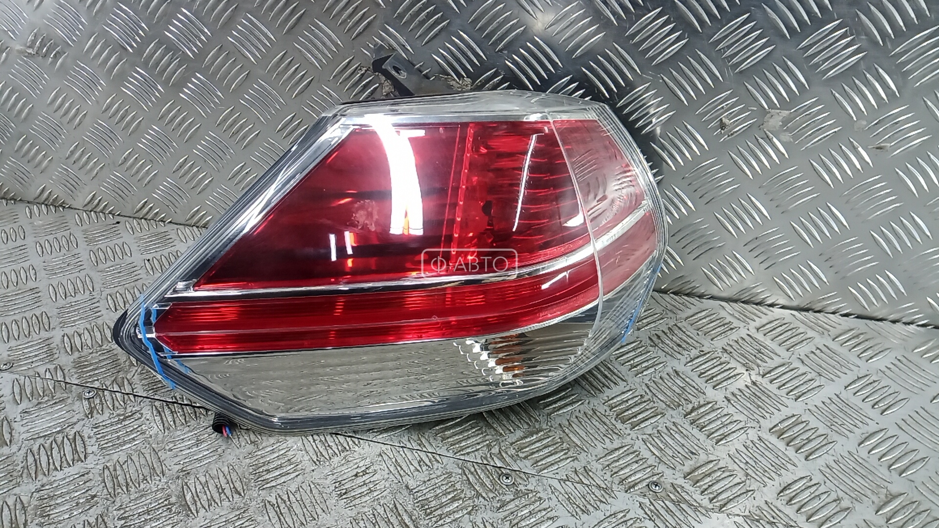 Фонарь задний левый