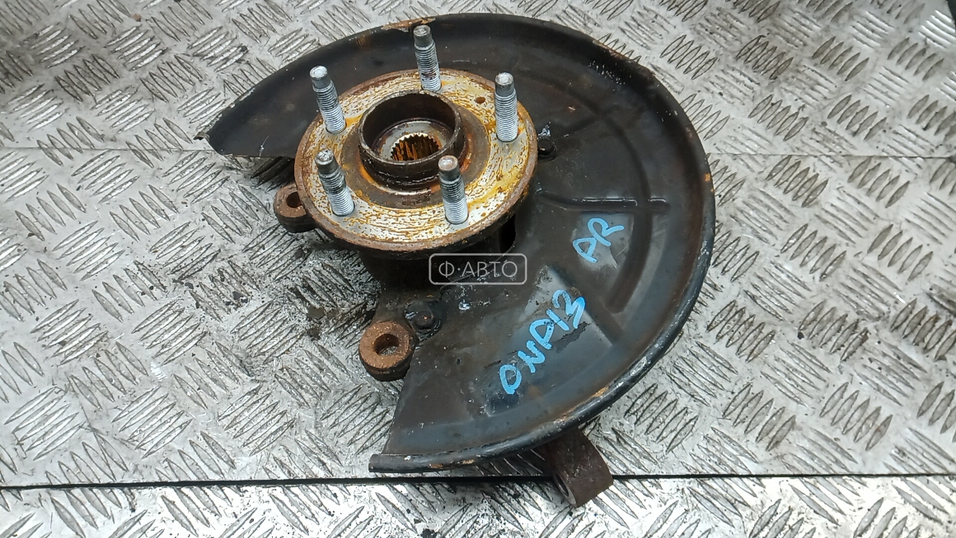 Ступица передняя правая