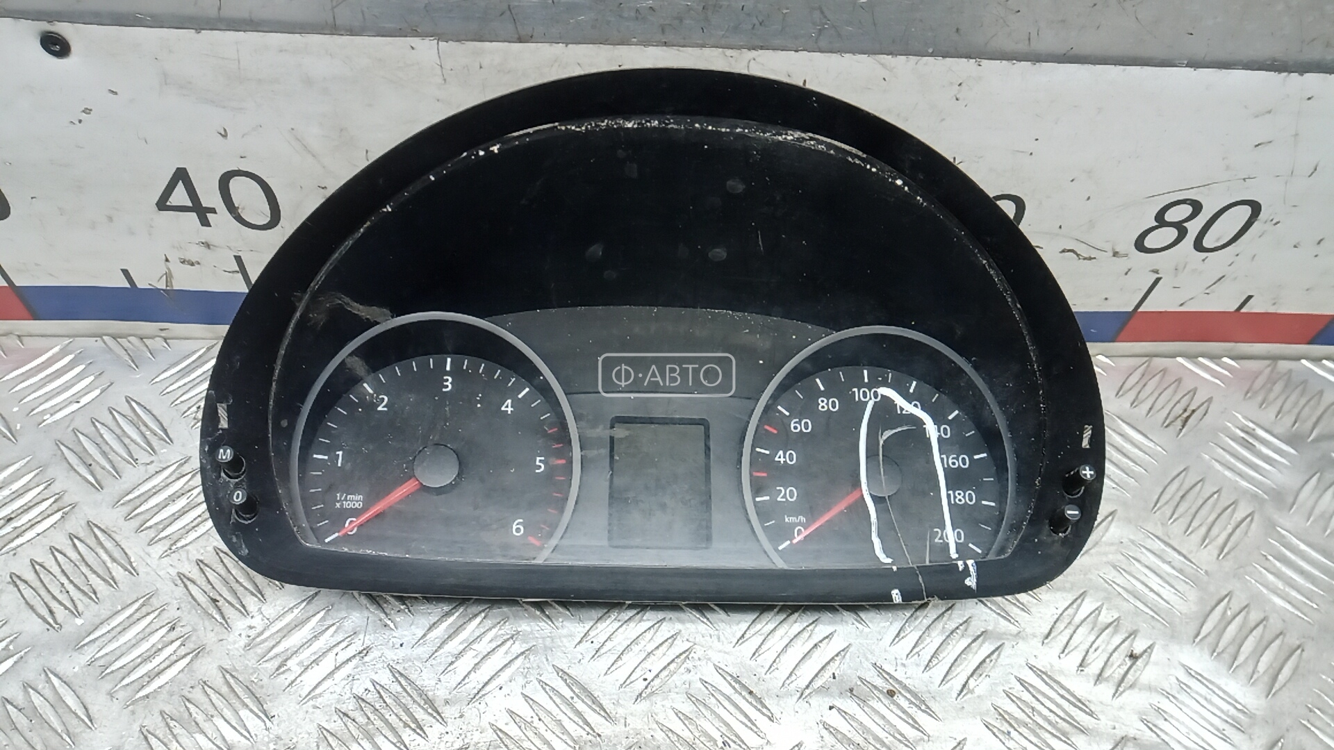 Щиток приборов