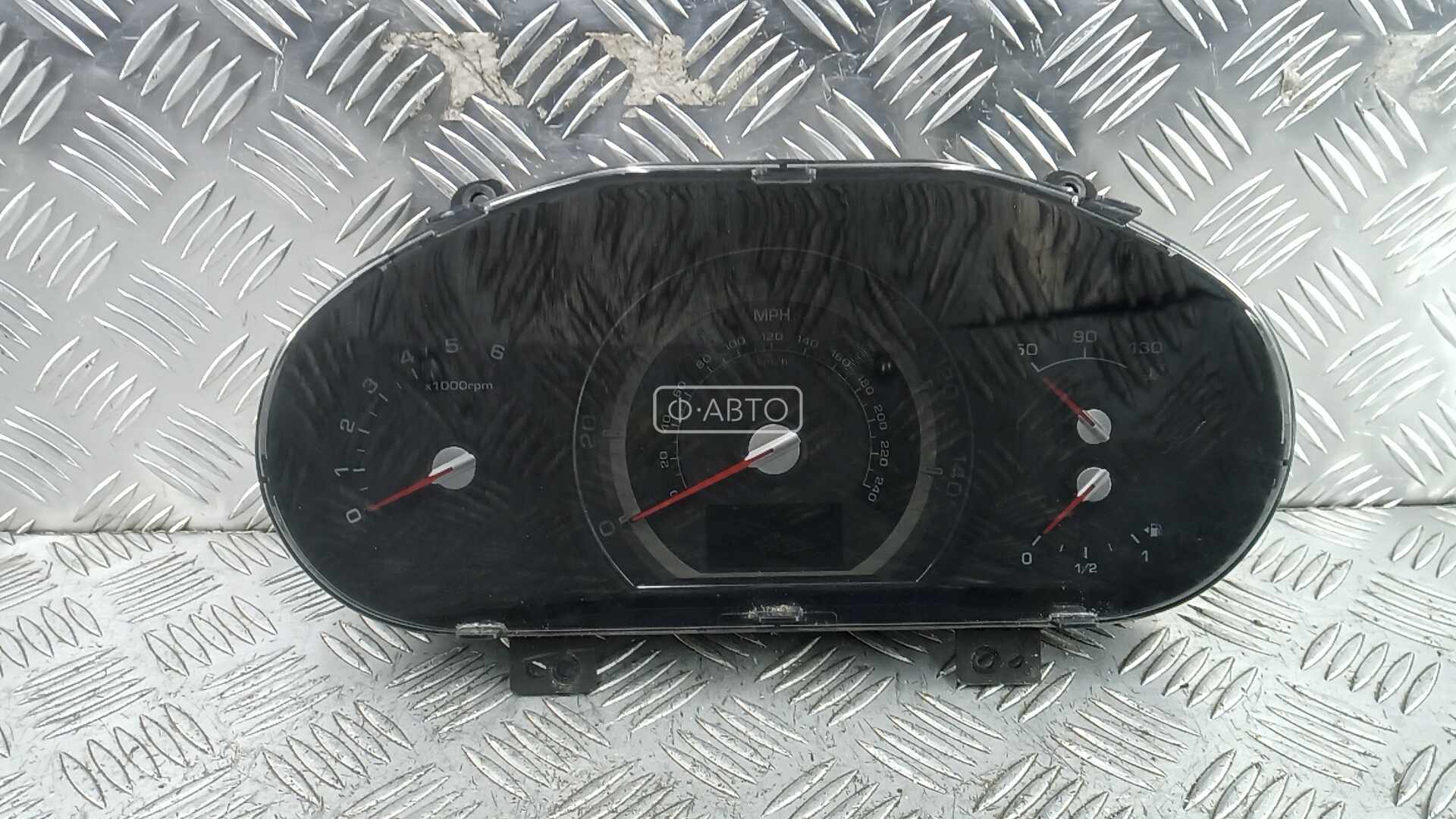 Щиток приборов