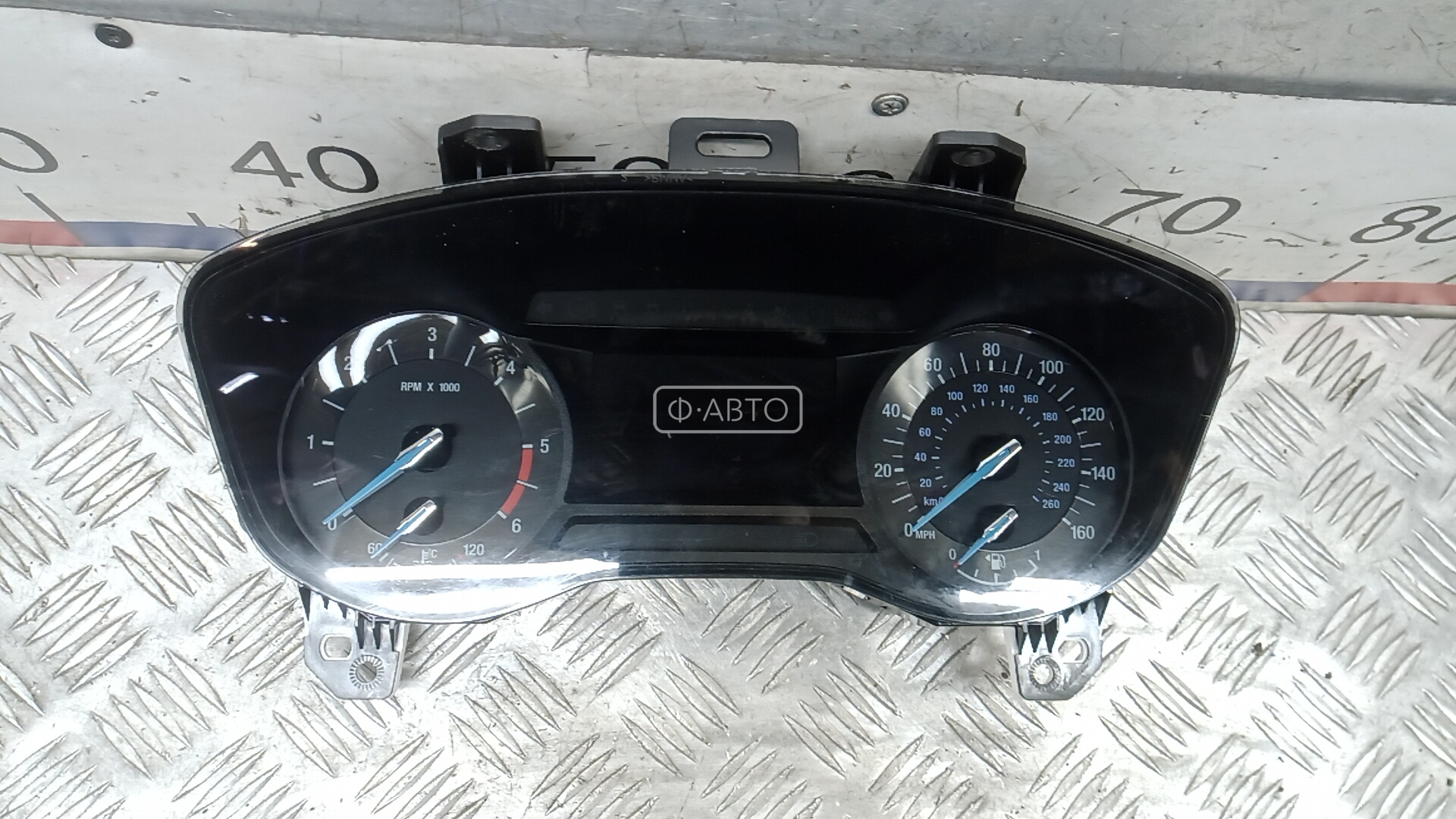 Щиток приборов