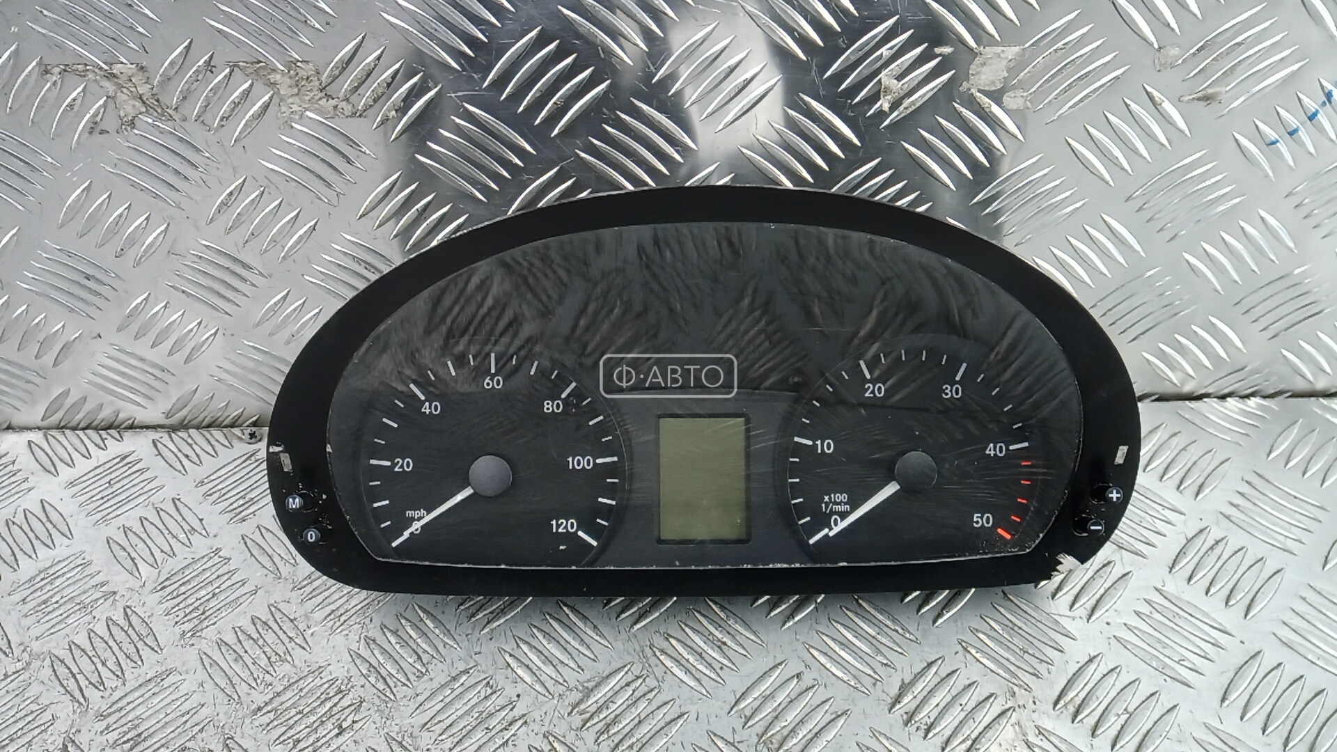 Щиток приборов