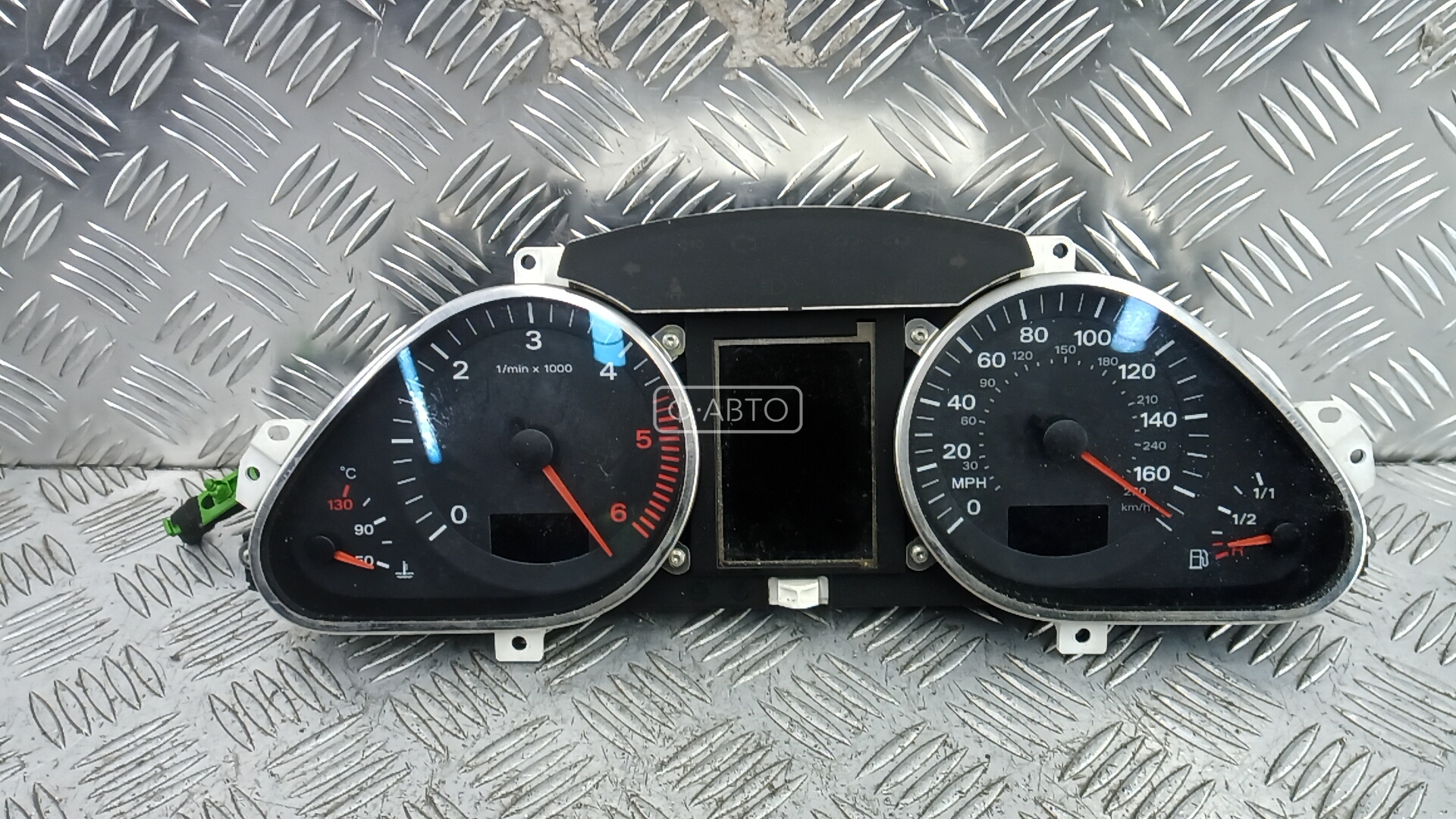 Щиток приборов