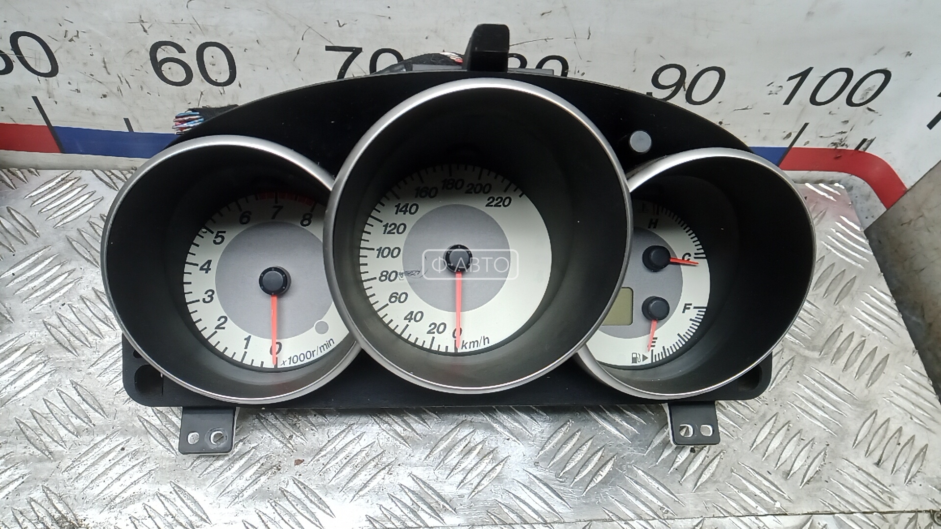 Щиток приборов