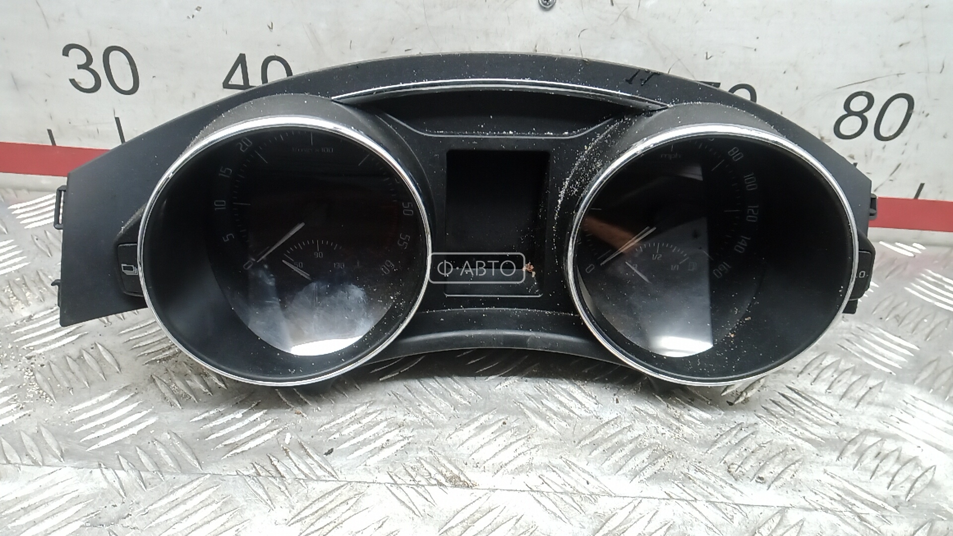 Щиток приборов