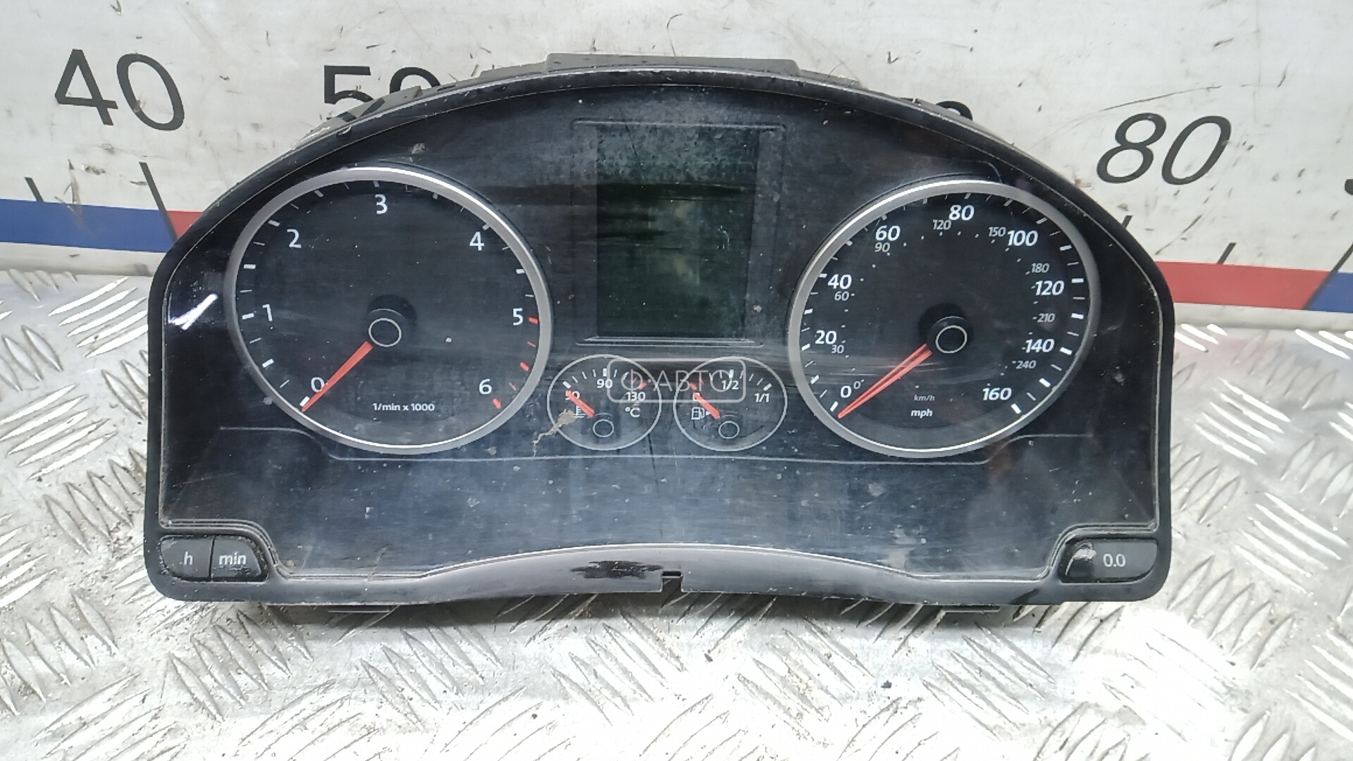 Щиток приборов