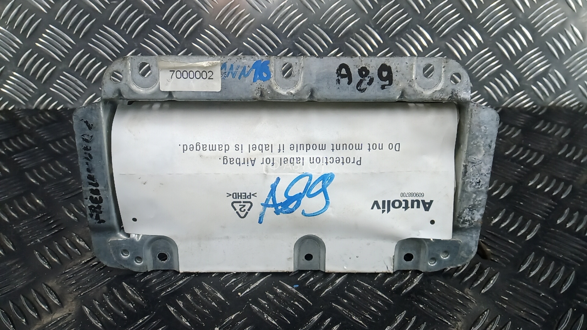 Подушка безопасности пассажира