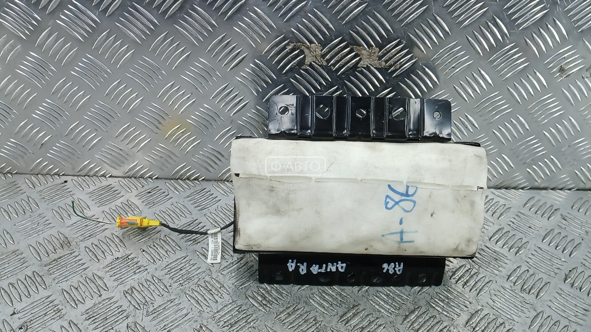 Подушка безопасности пассажира