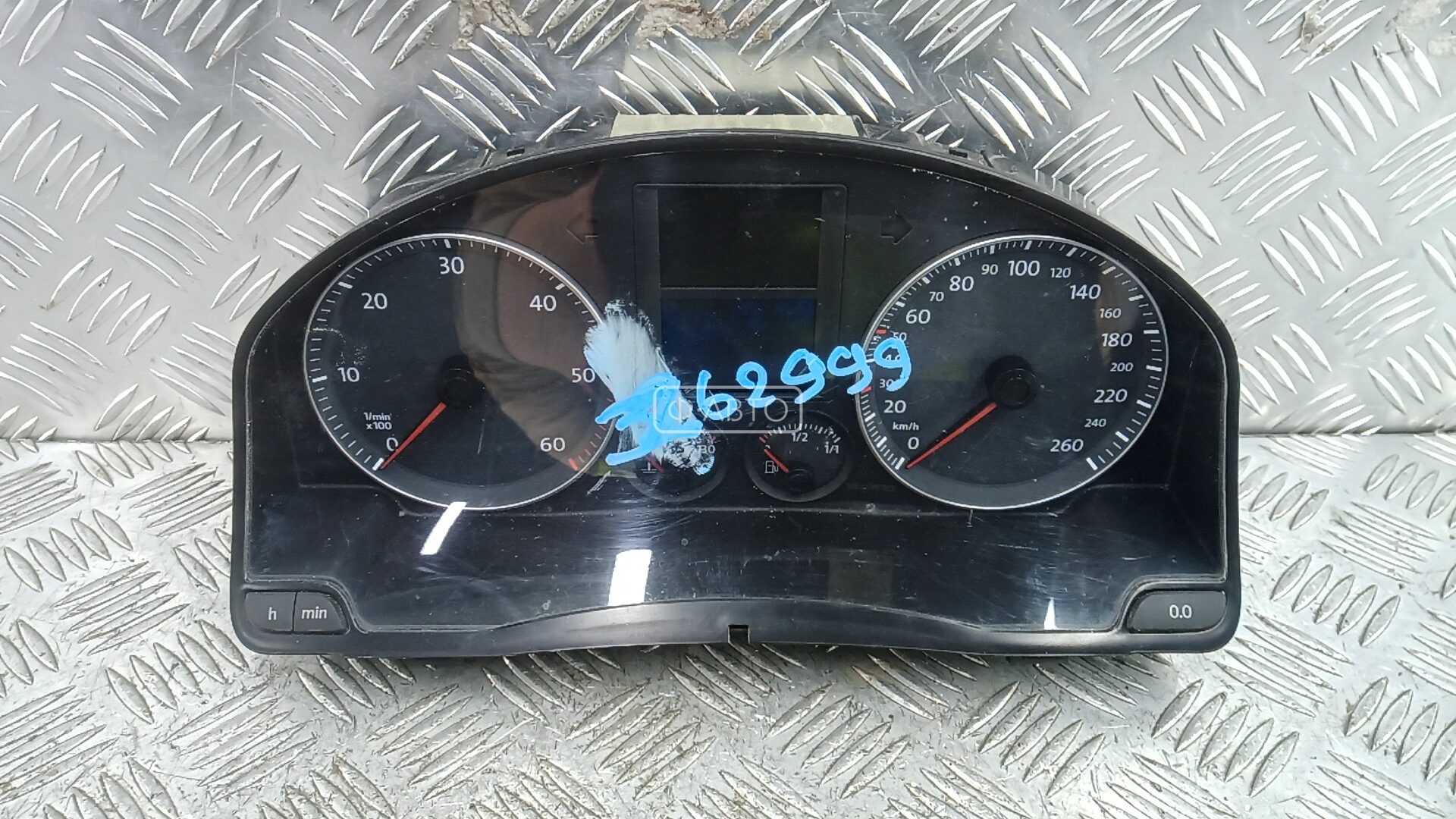 Щиток приборов